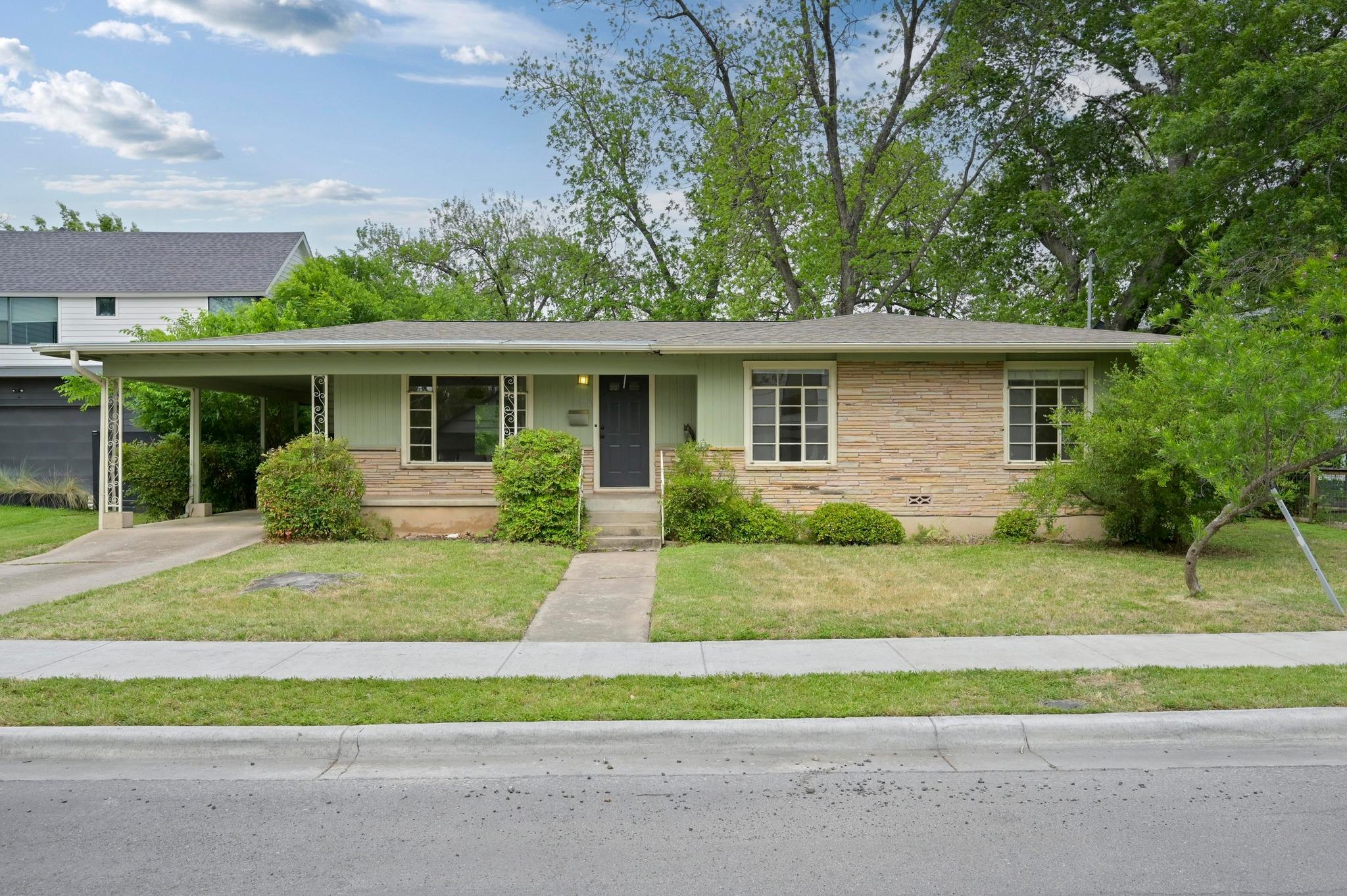 1002 Brentwood ST