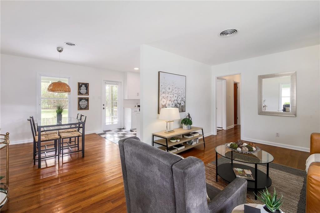 1002 Brentwood ST