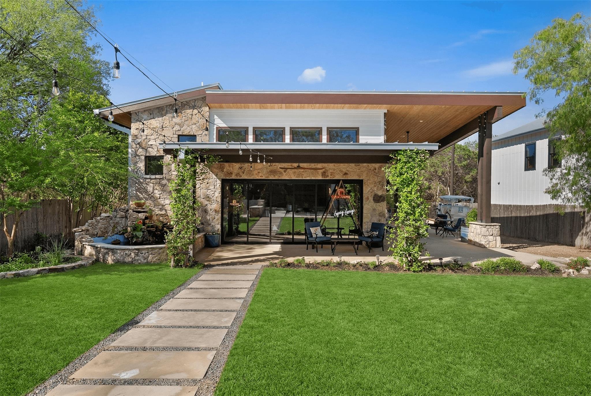 110 Oak DR