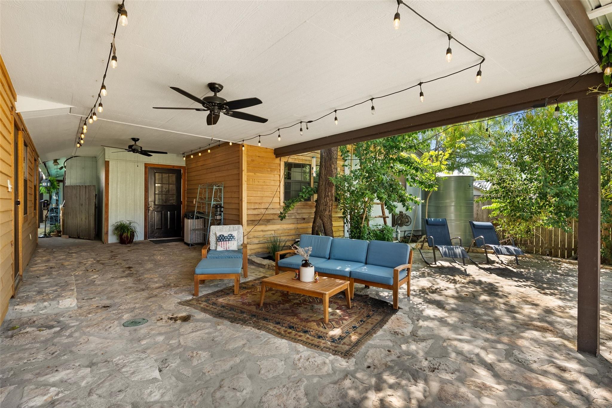 110 Oak DR