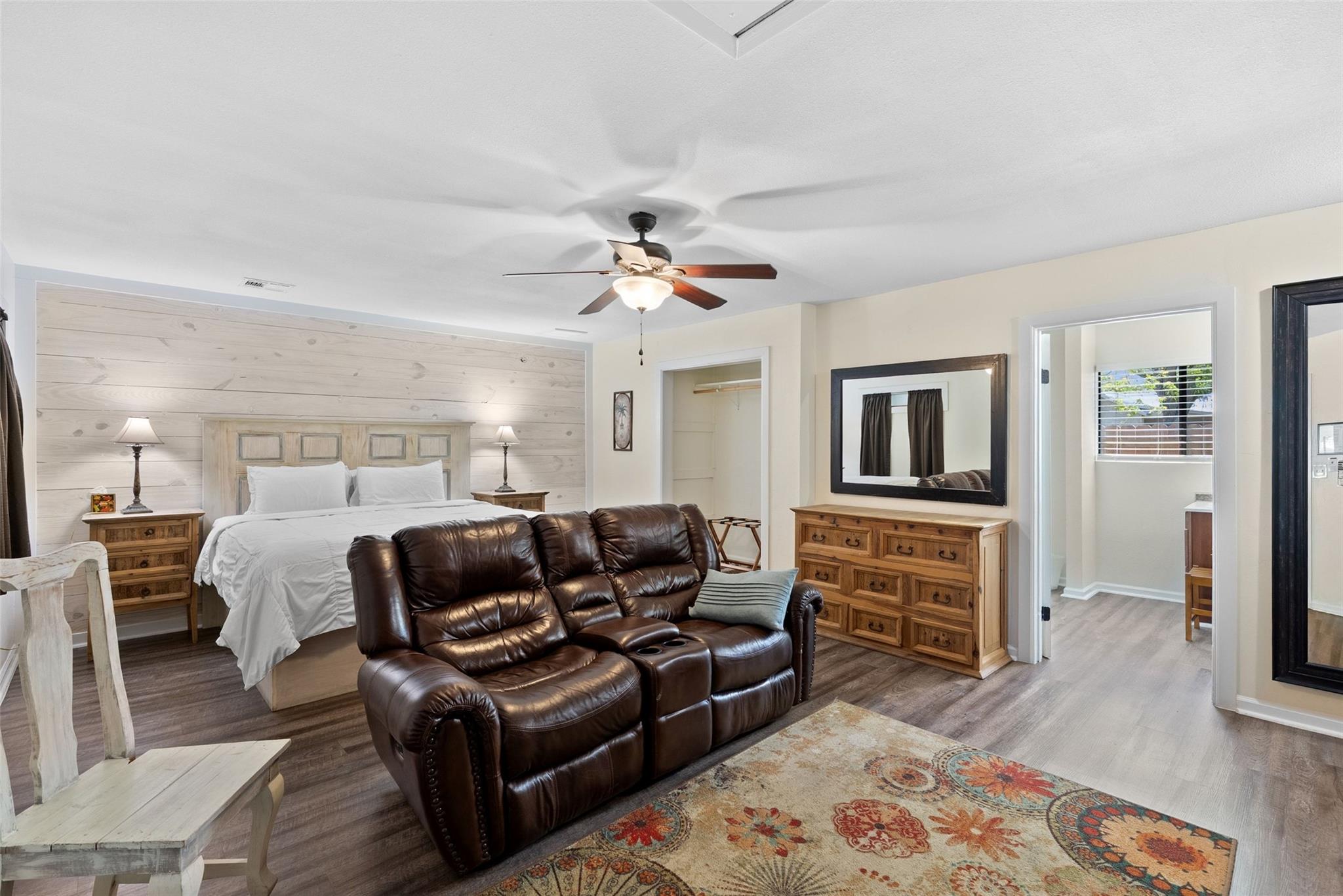 110 Oak DR
