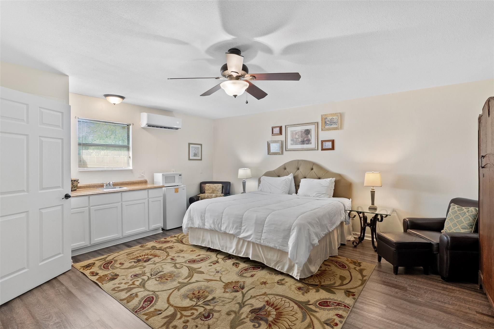 110 Oak DR