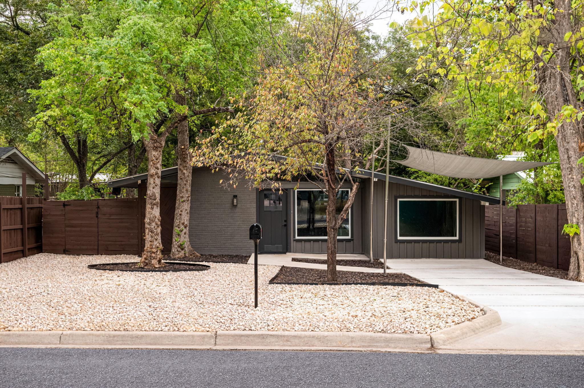6503 Linda LN