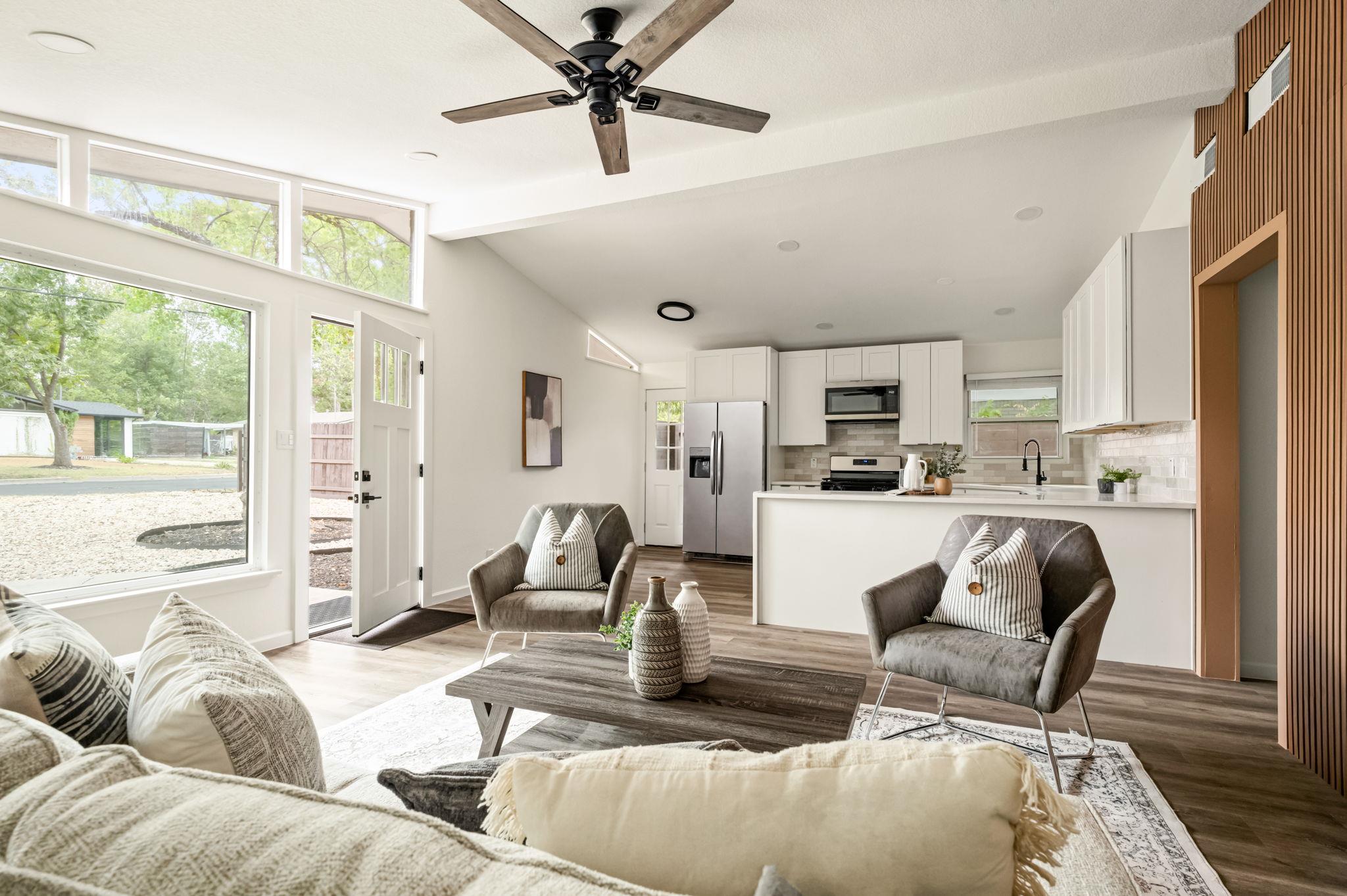 6503 Linda LN