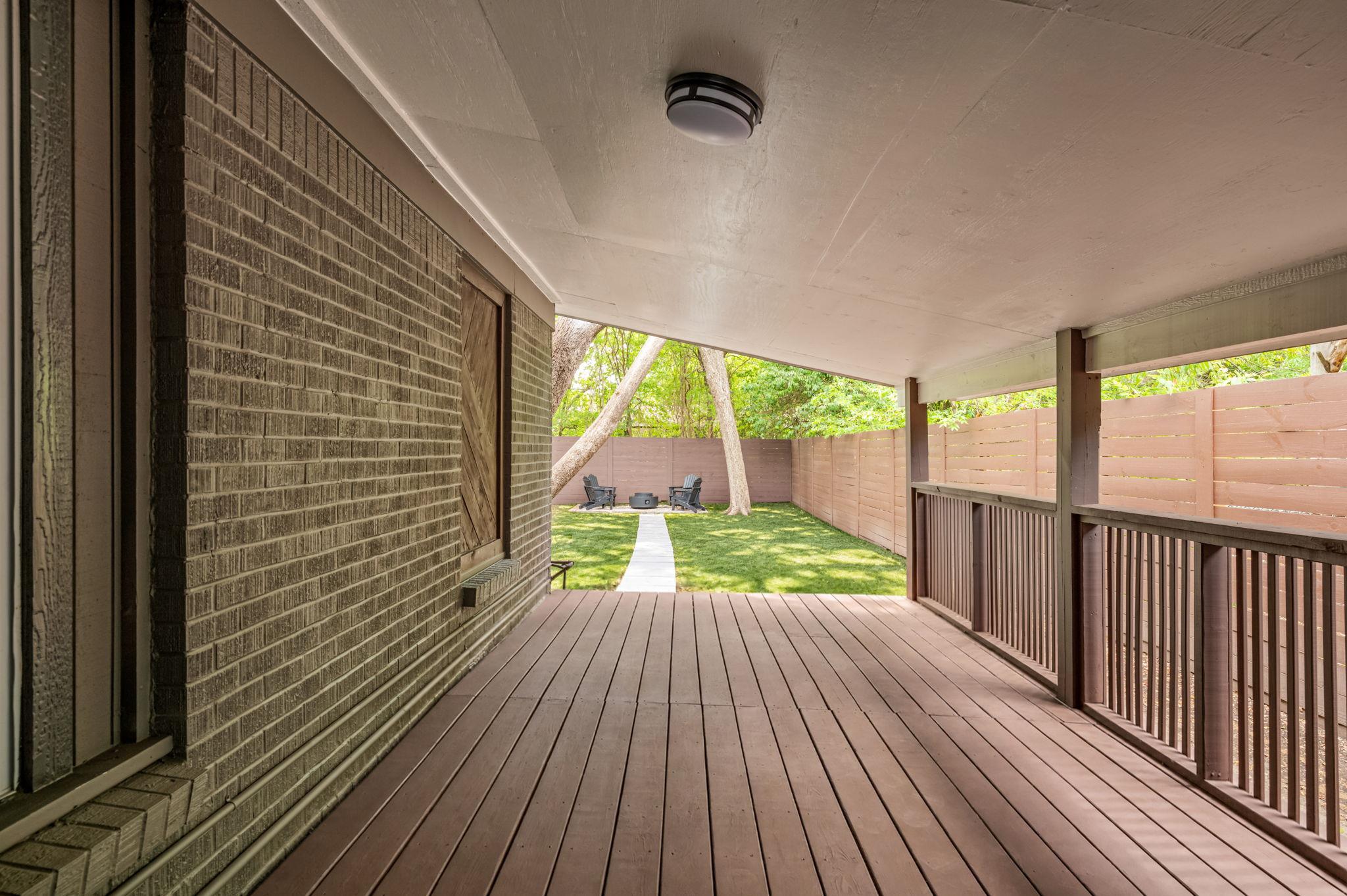 6503 Linda LN