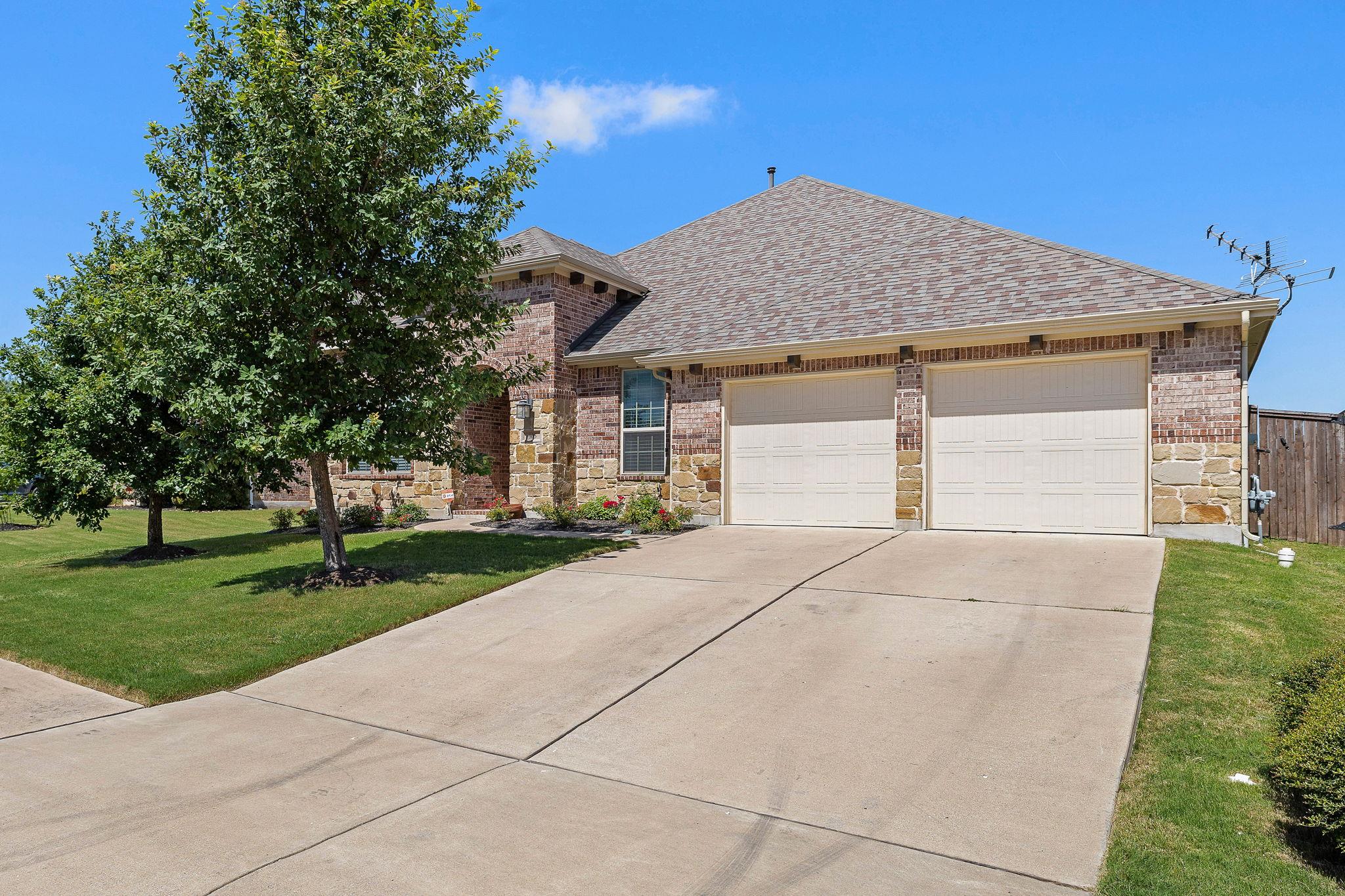 305 Miracle Rose WAY