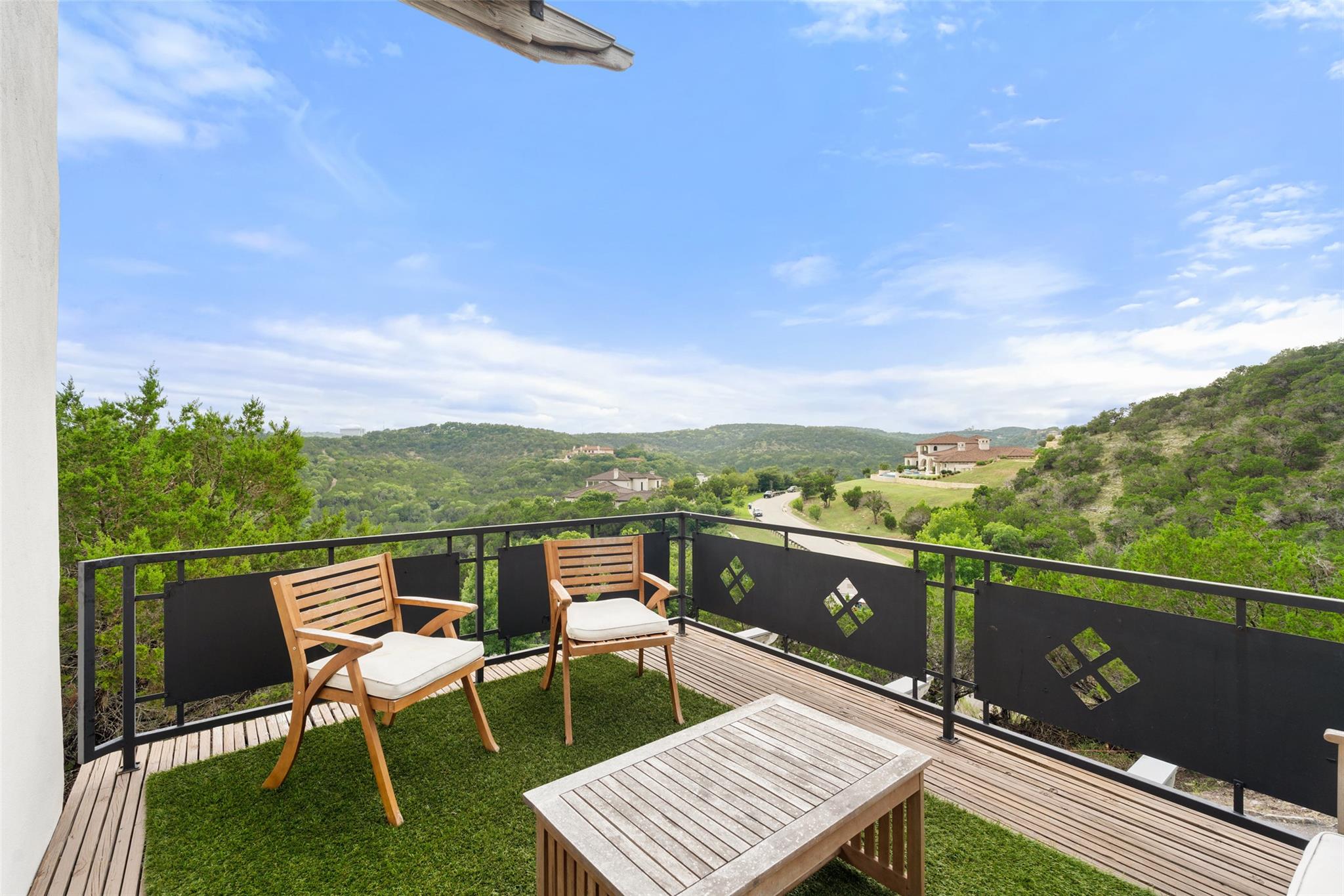 5312 Scenic View DR