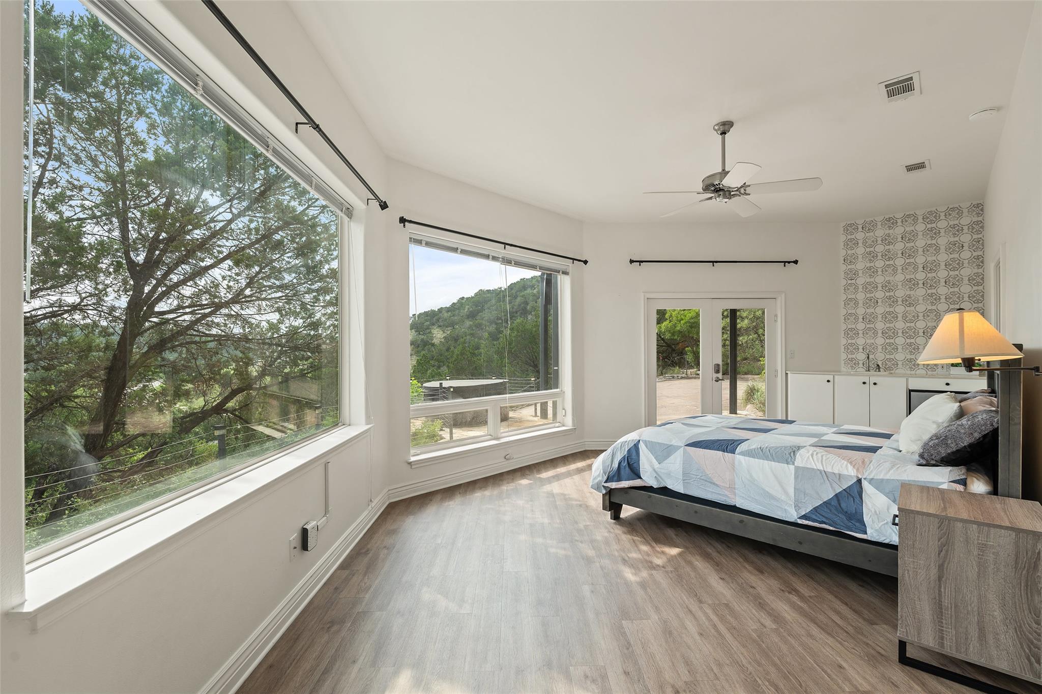 5312 Scenic View DR