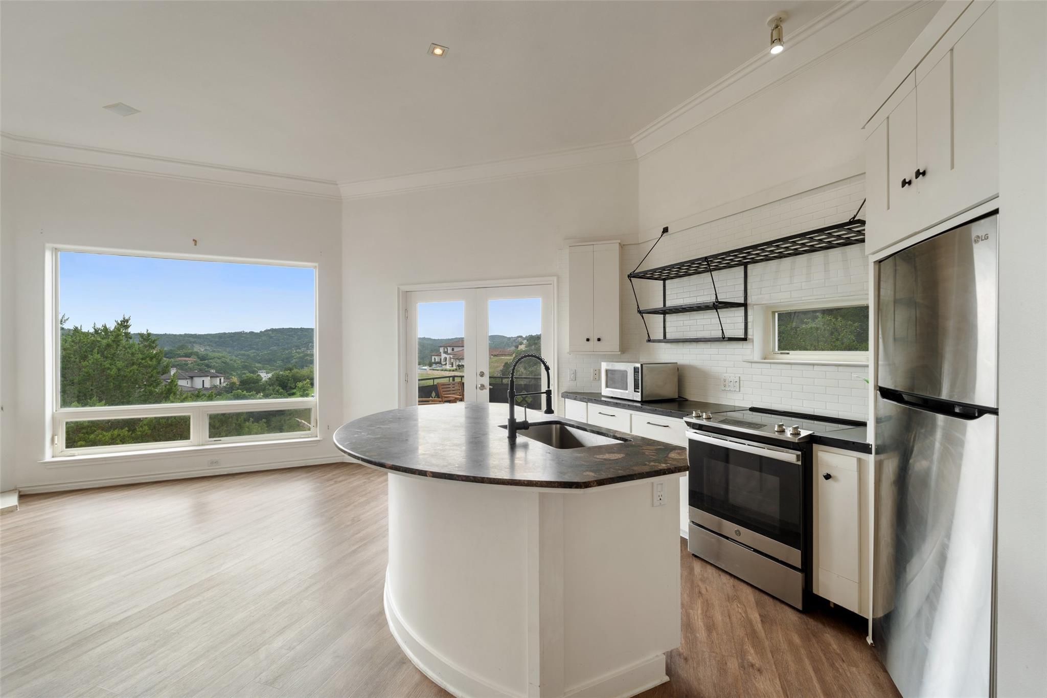 5312 Scenic View DR