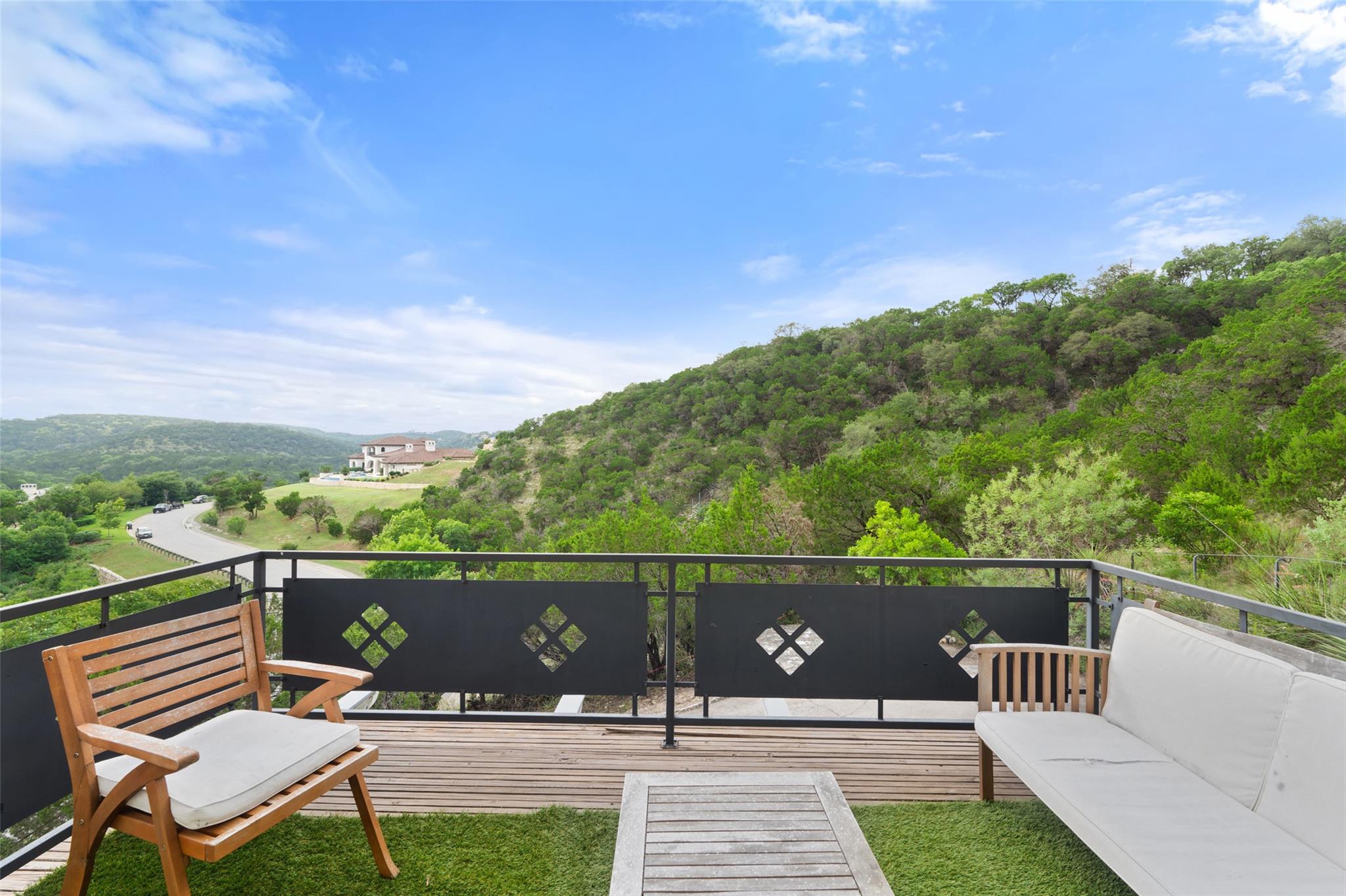 5312 Scenic View DR