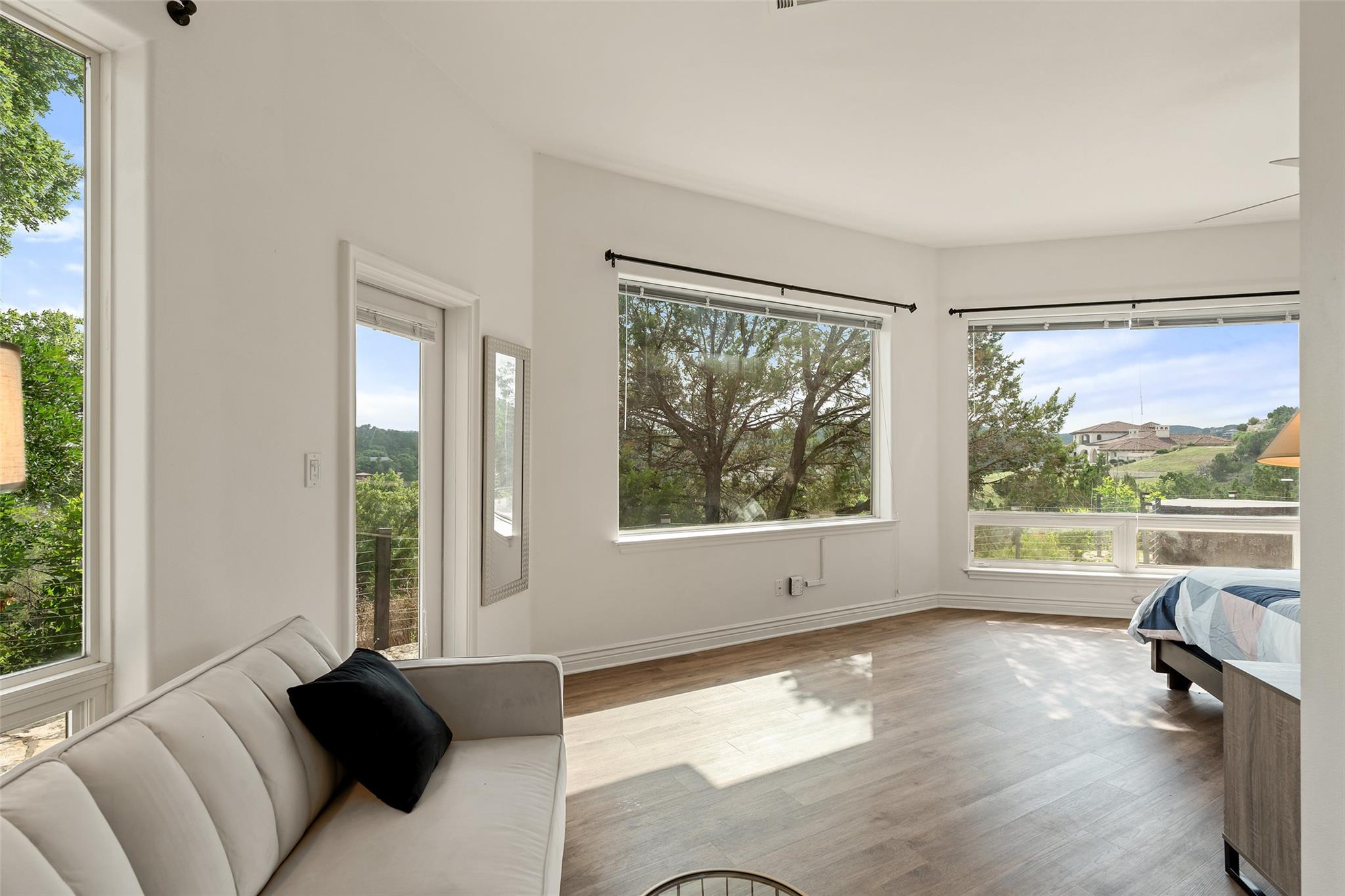 5312 Scenic View DR