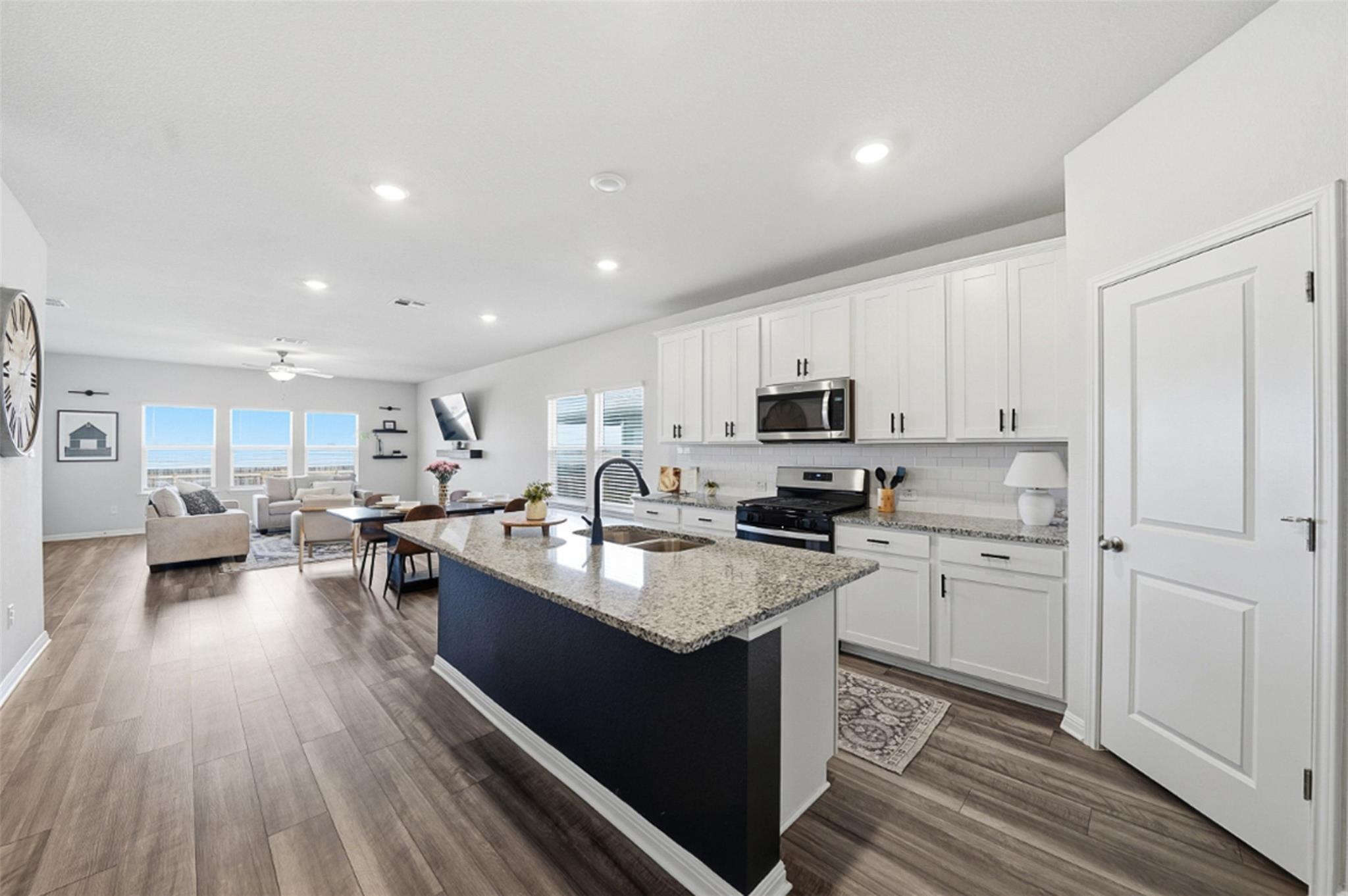 111 Granite Dome DR
