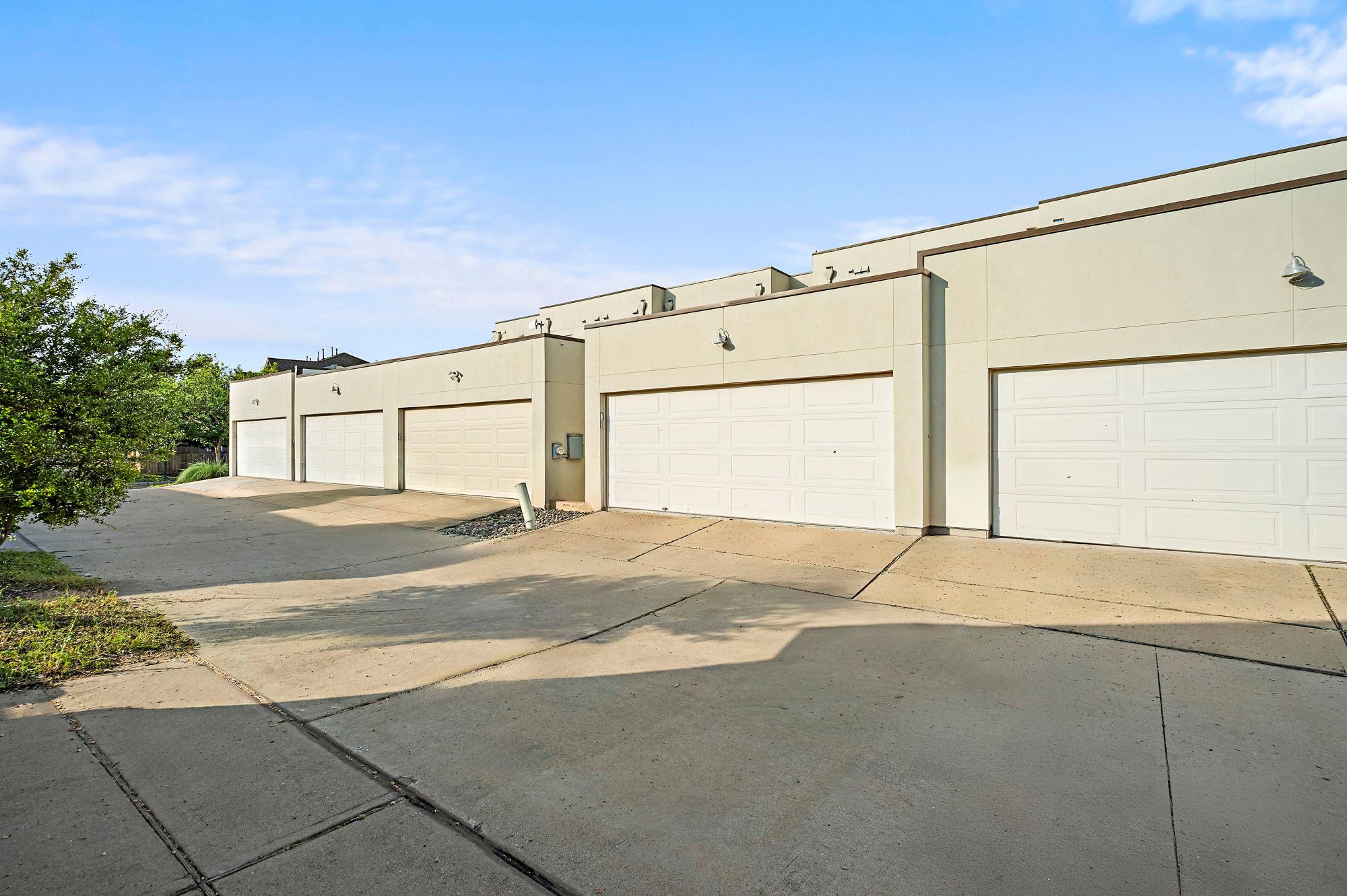 4048 Berkman DR