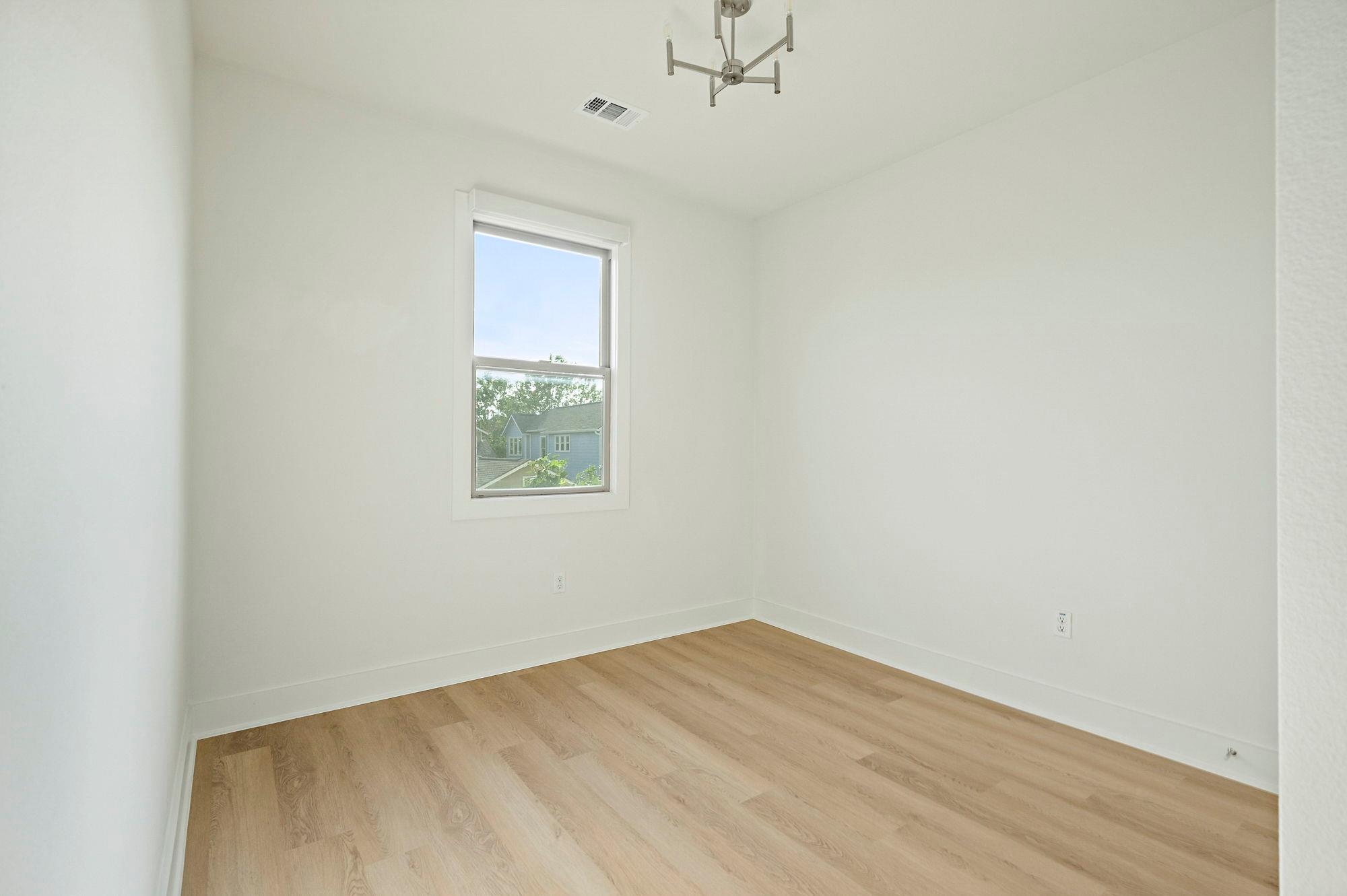 4048 Berkman DR