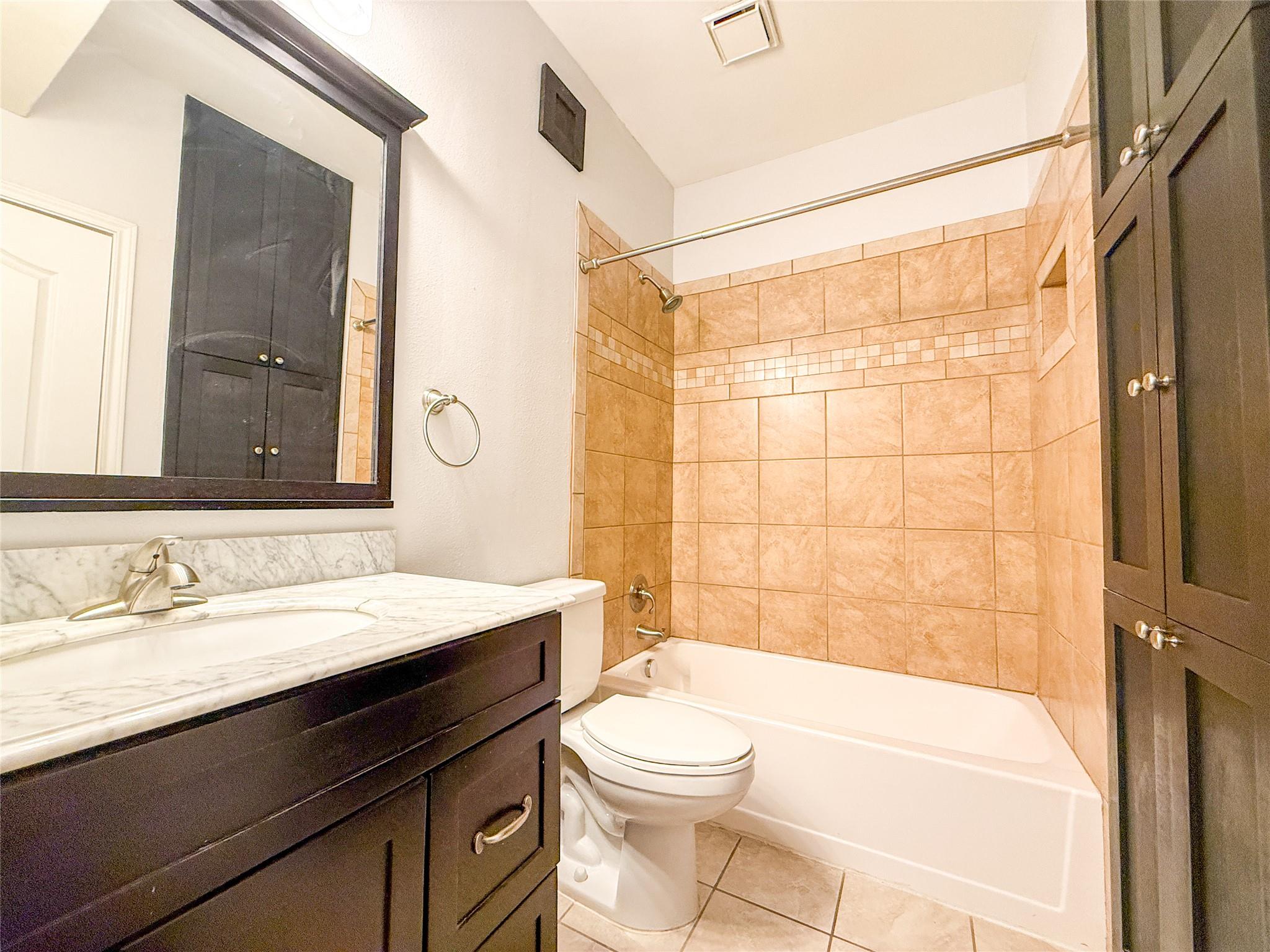 2450 Wickersham LN # 103