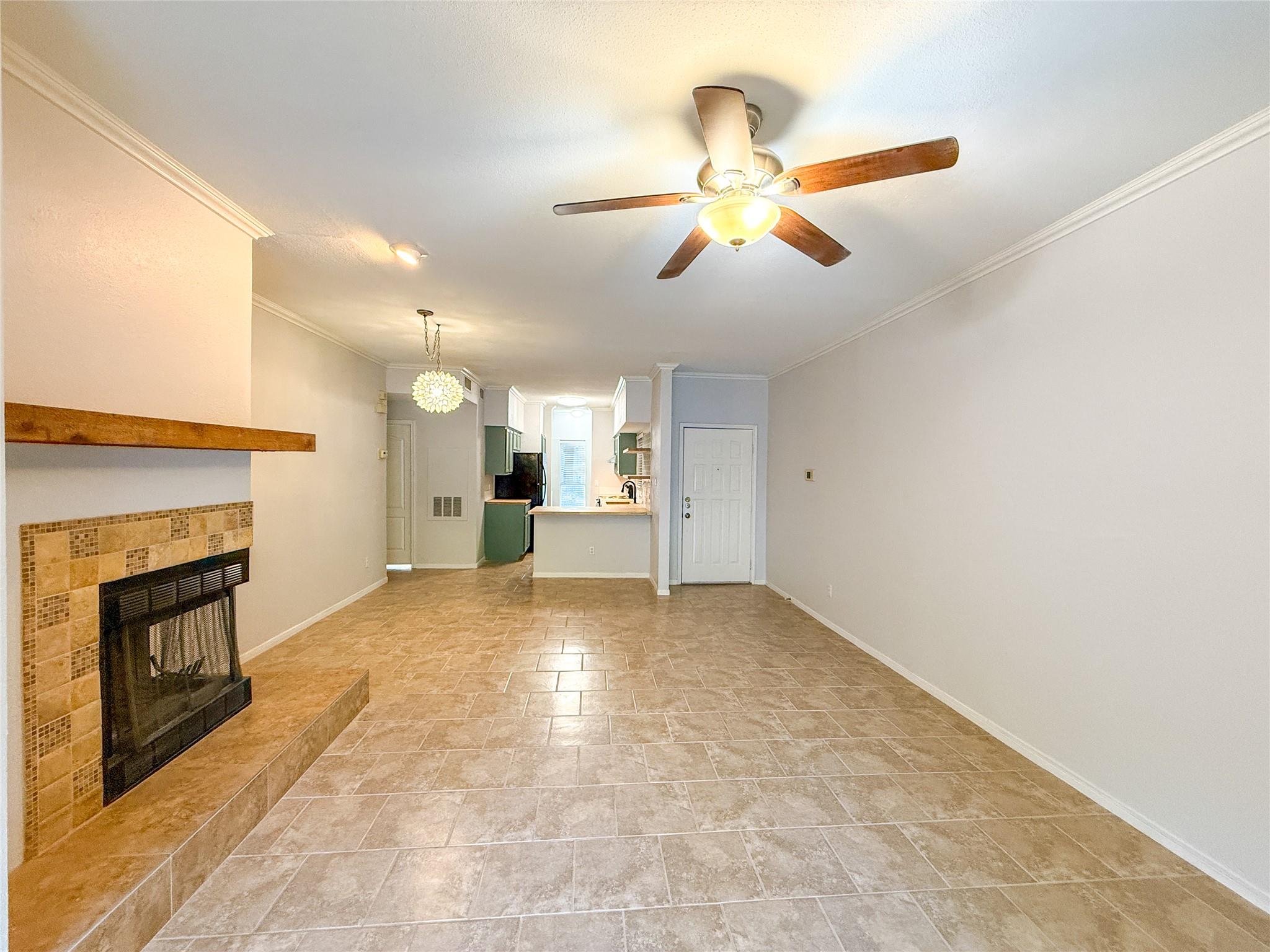 2450 Wickersham LN # 103