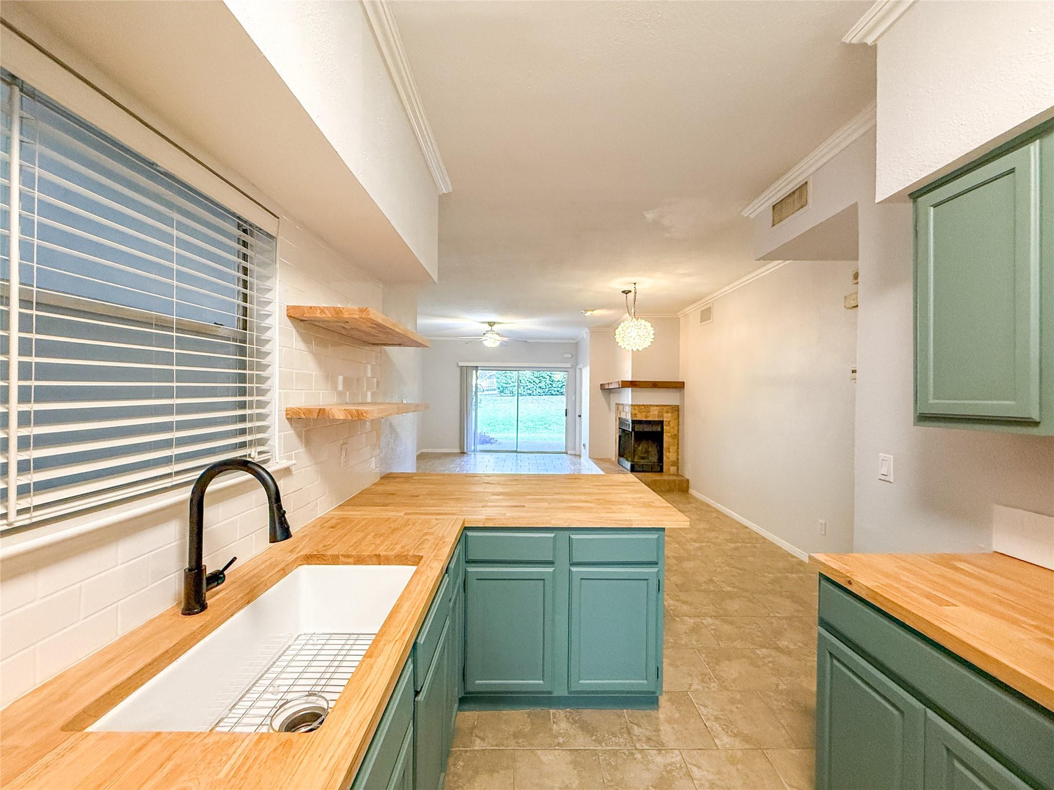 2450 Wickersham LN # 103