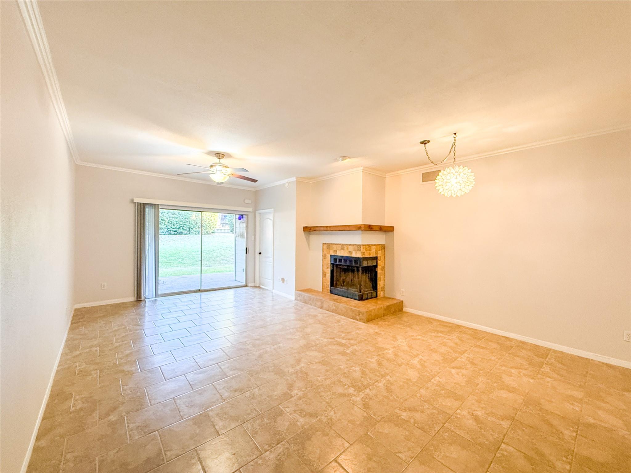 2450 Wickersham LN # 103