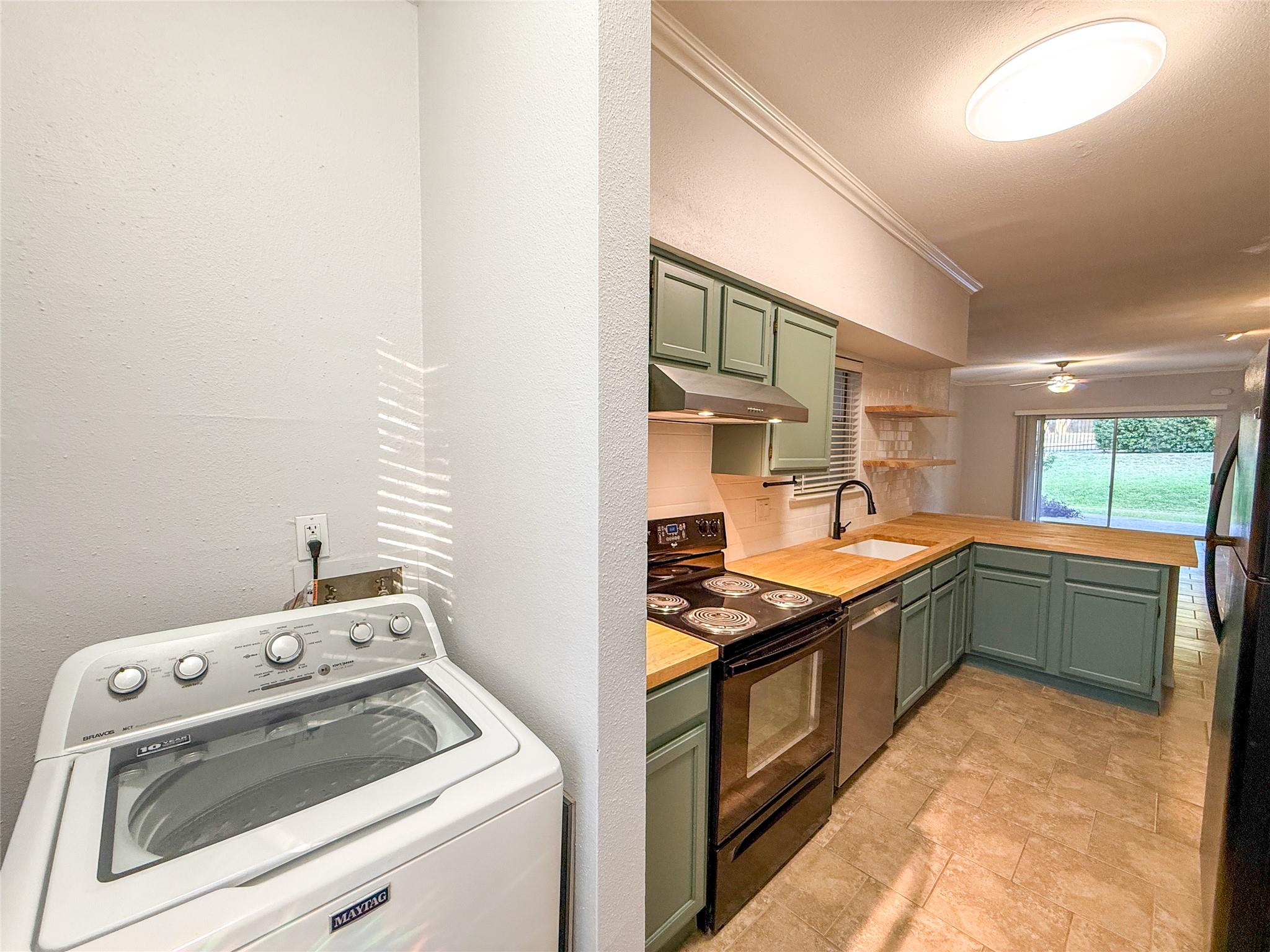 2450 Wickersham LN # 103