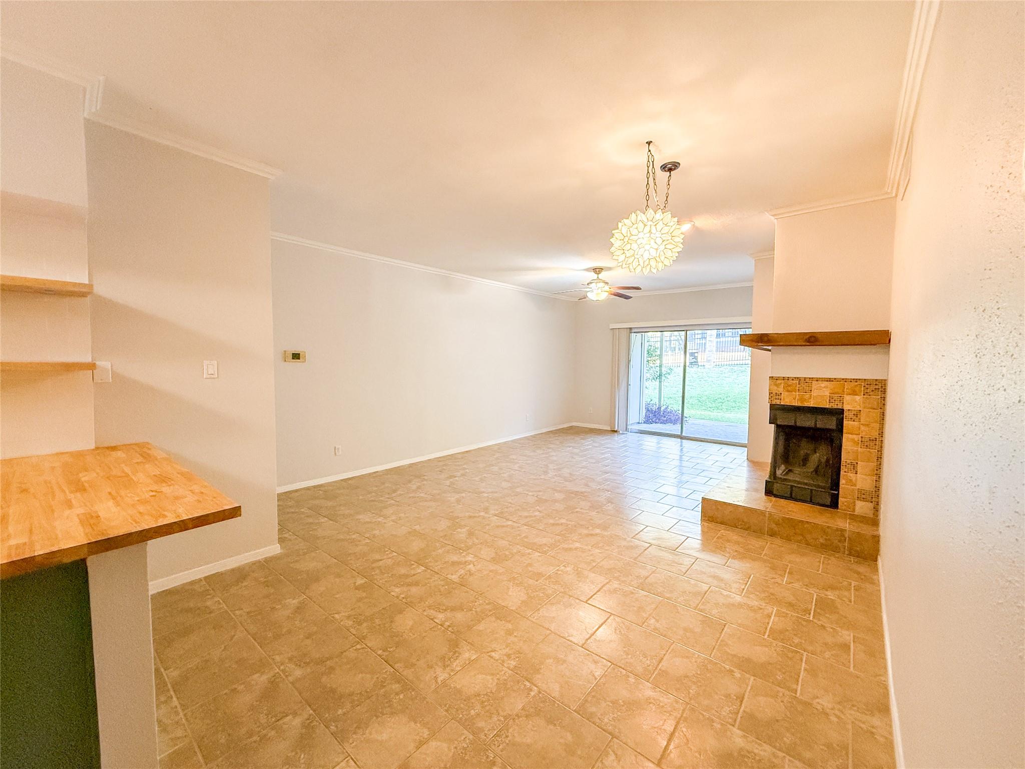 2450 Wickersham LN # 103