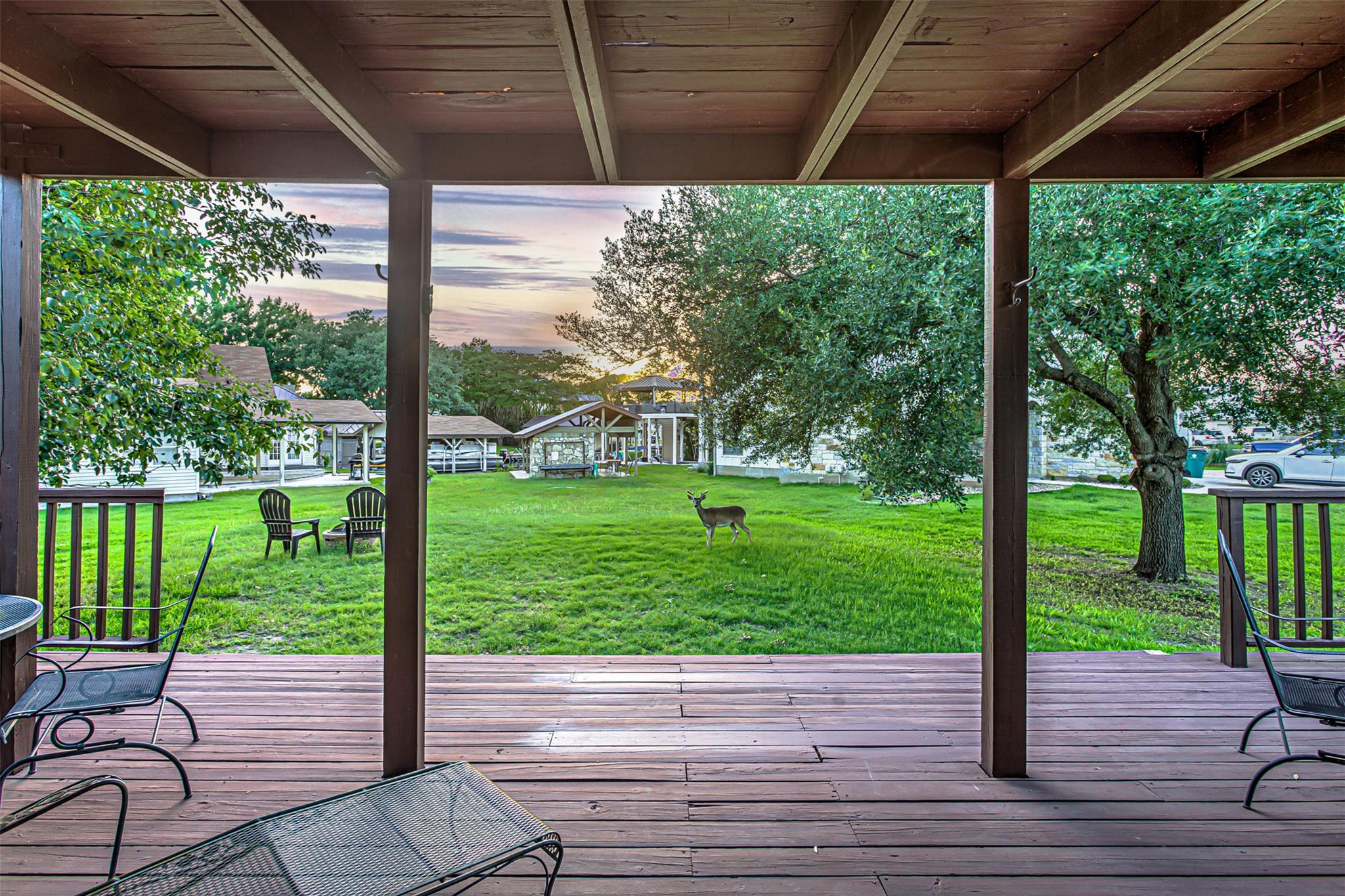 401 Lake Point DR