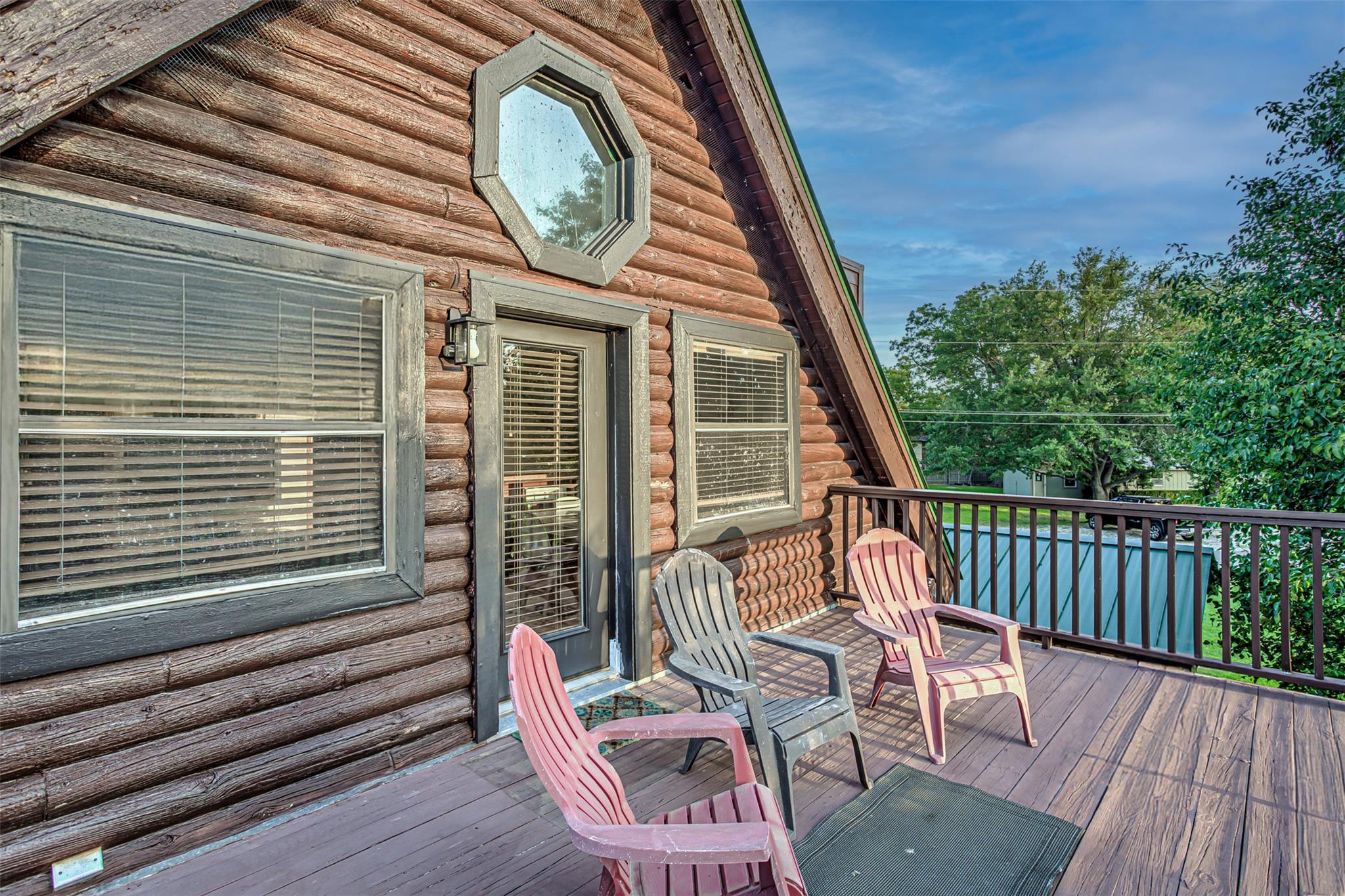 401 Lake Point DR