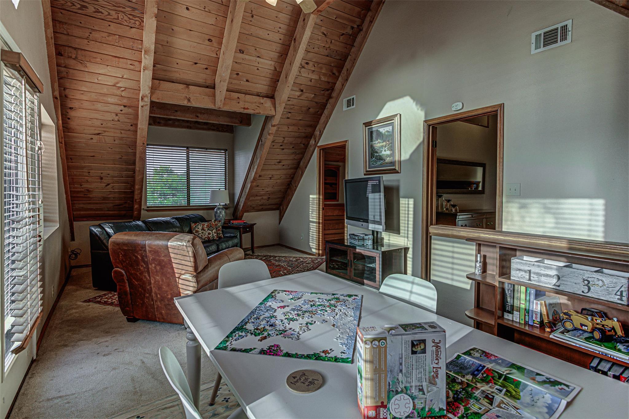 401 Lake Point DR