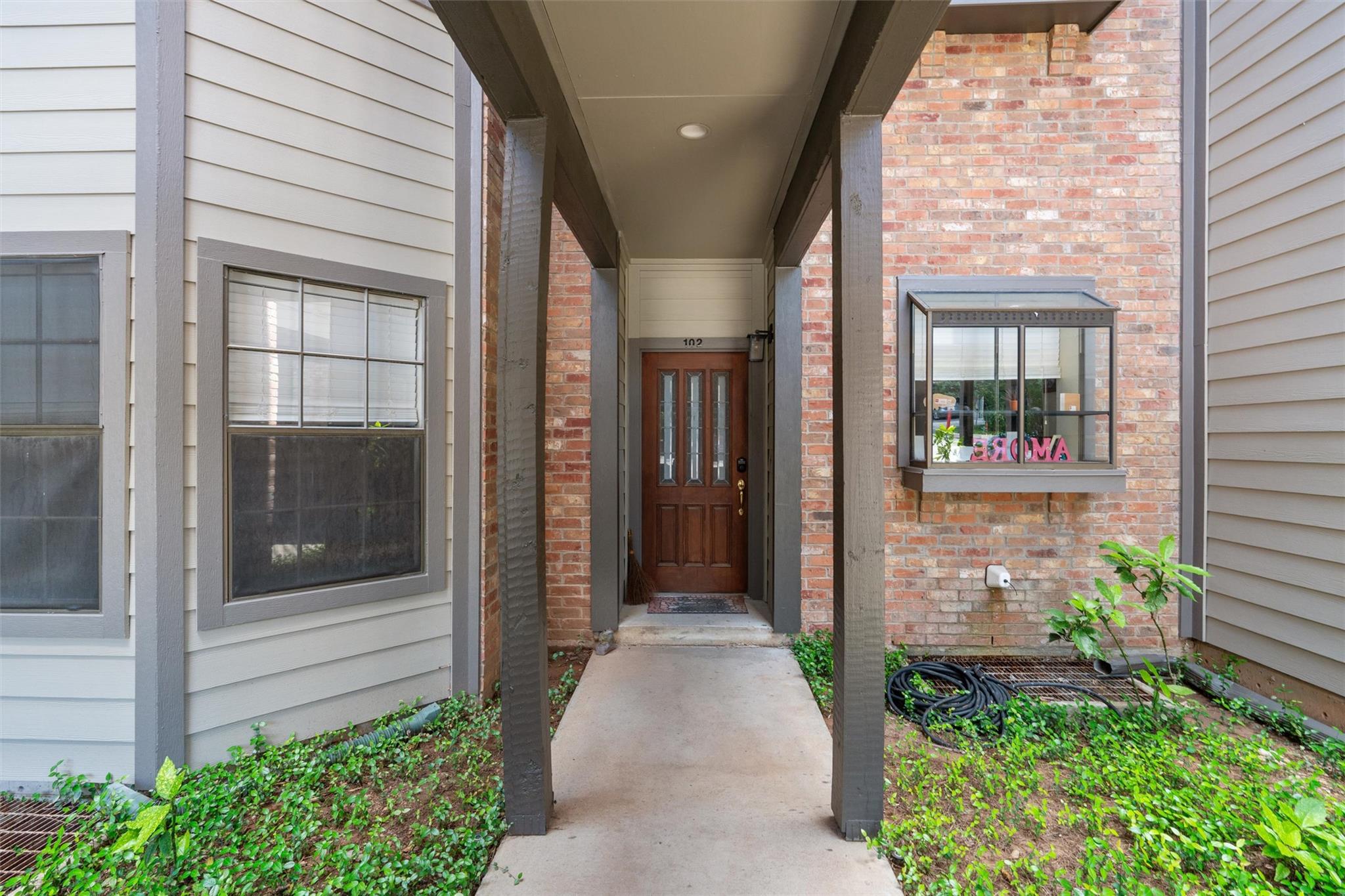 1741 Spyglass DR # 102 Unit: 2-102