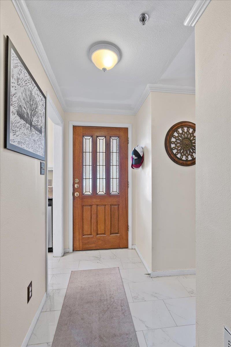 1741 Spyglass DR # 102 Unit: 2-102