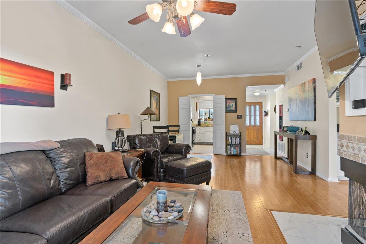 1741 Spyglass DR # 102 Unit: 2-102