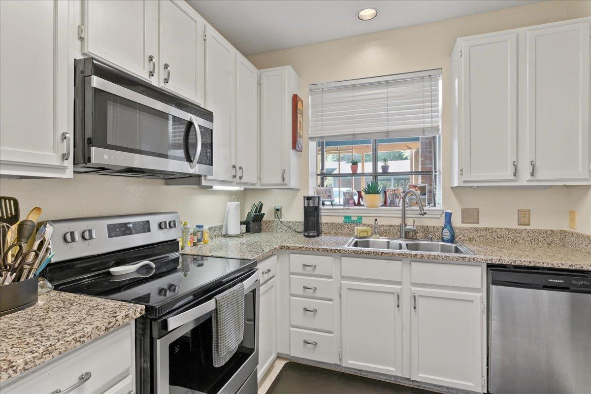 1741 Spyglass DR # 102 Unit: 2-102