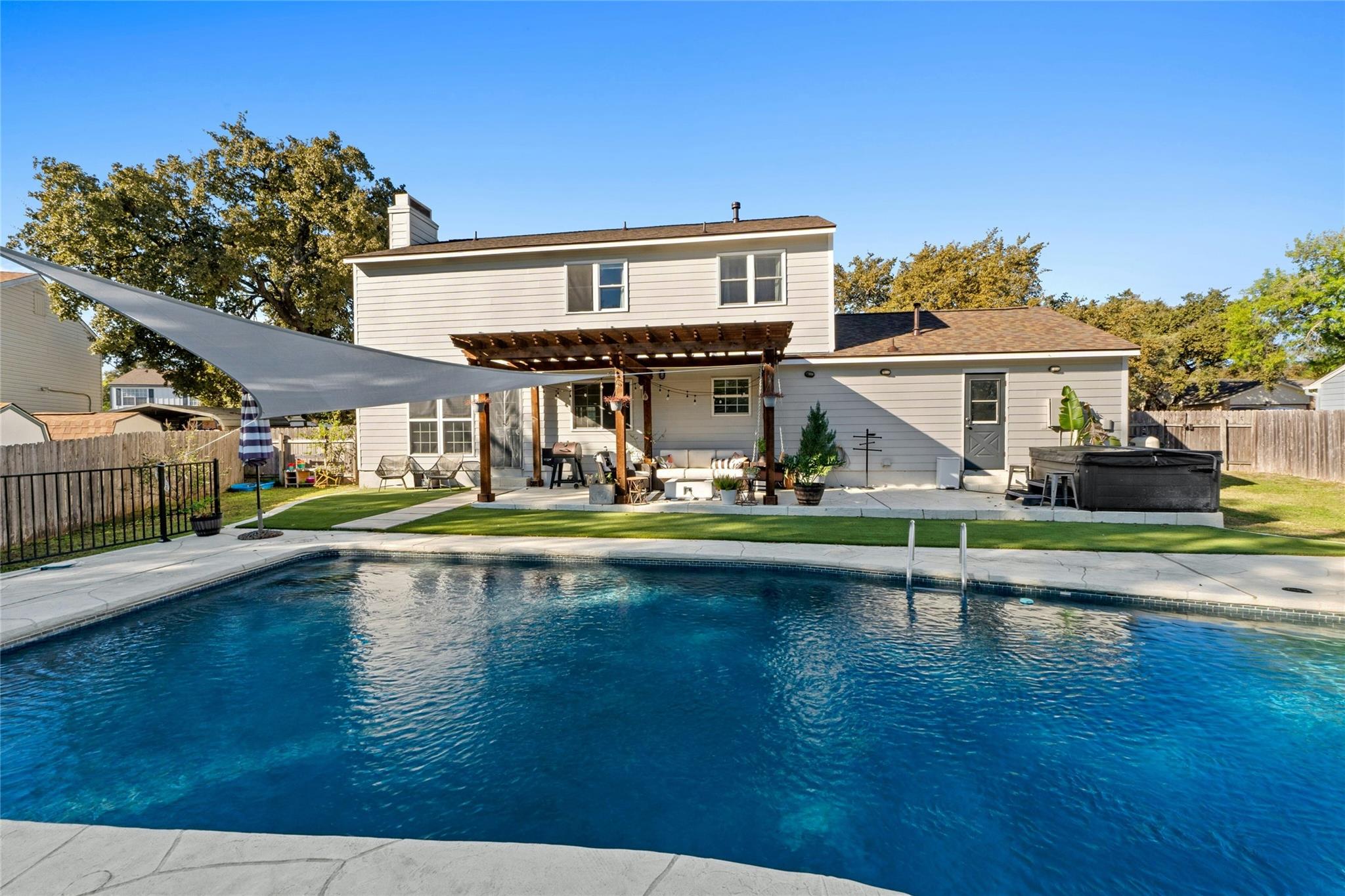 1010 Huntridge DR