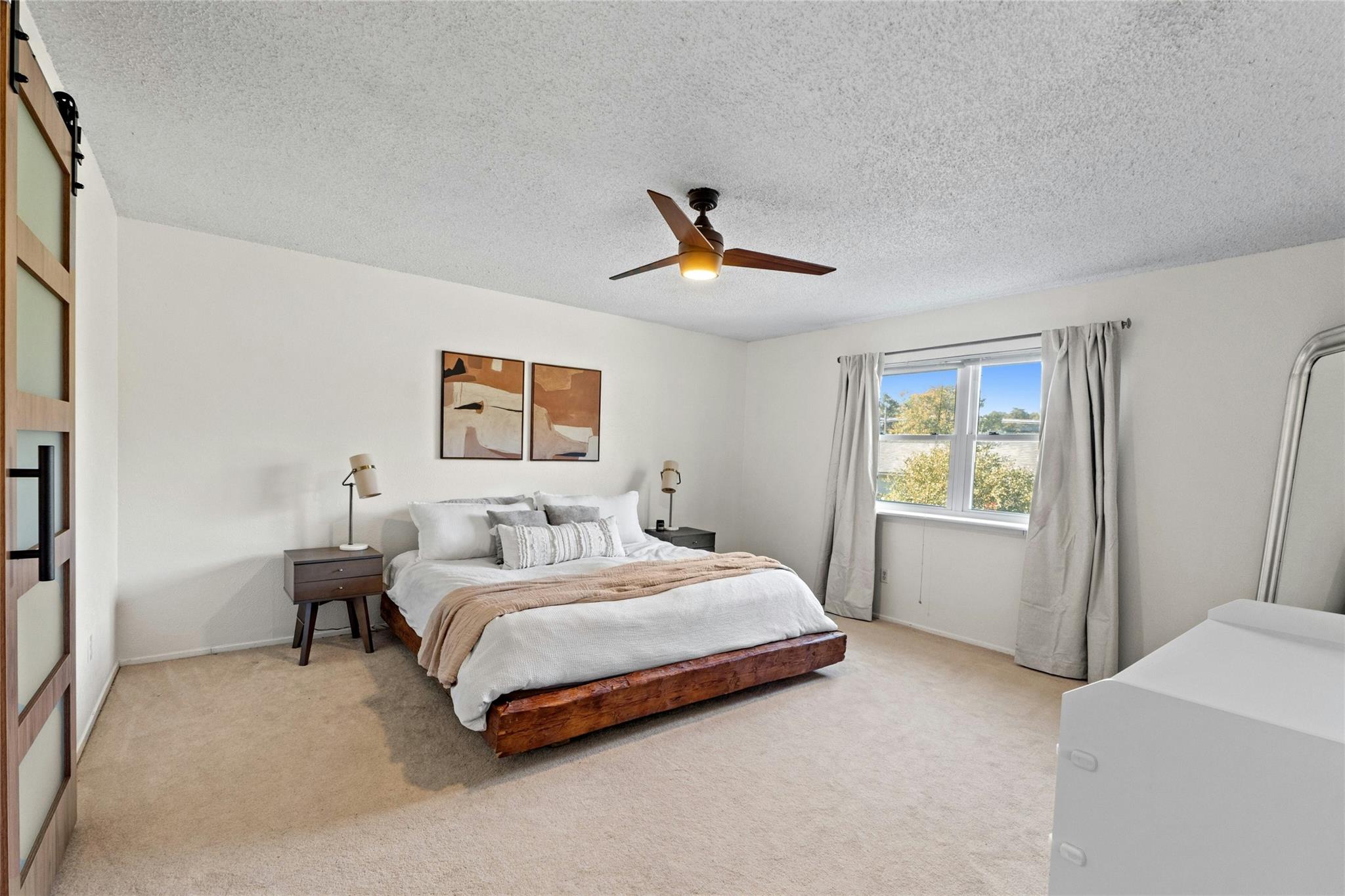 1010 Huntridge DR