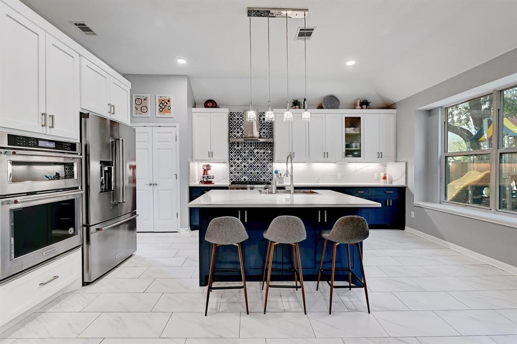 9621 Spanish Wells DR