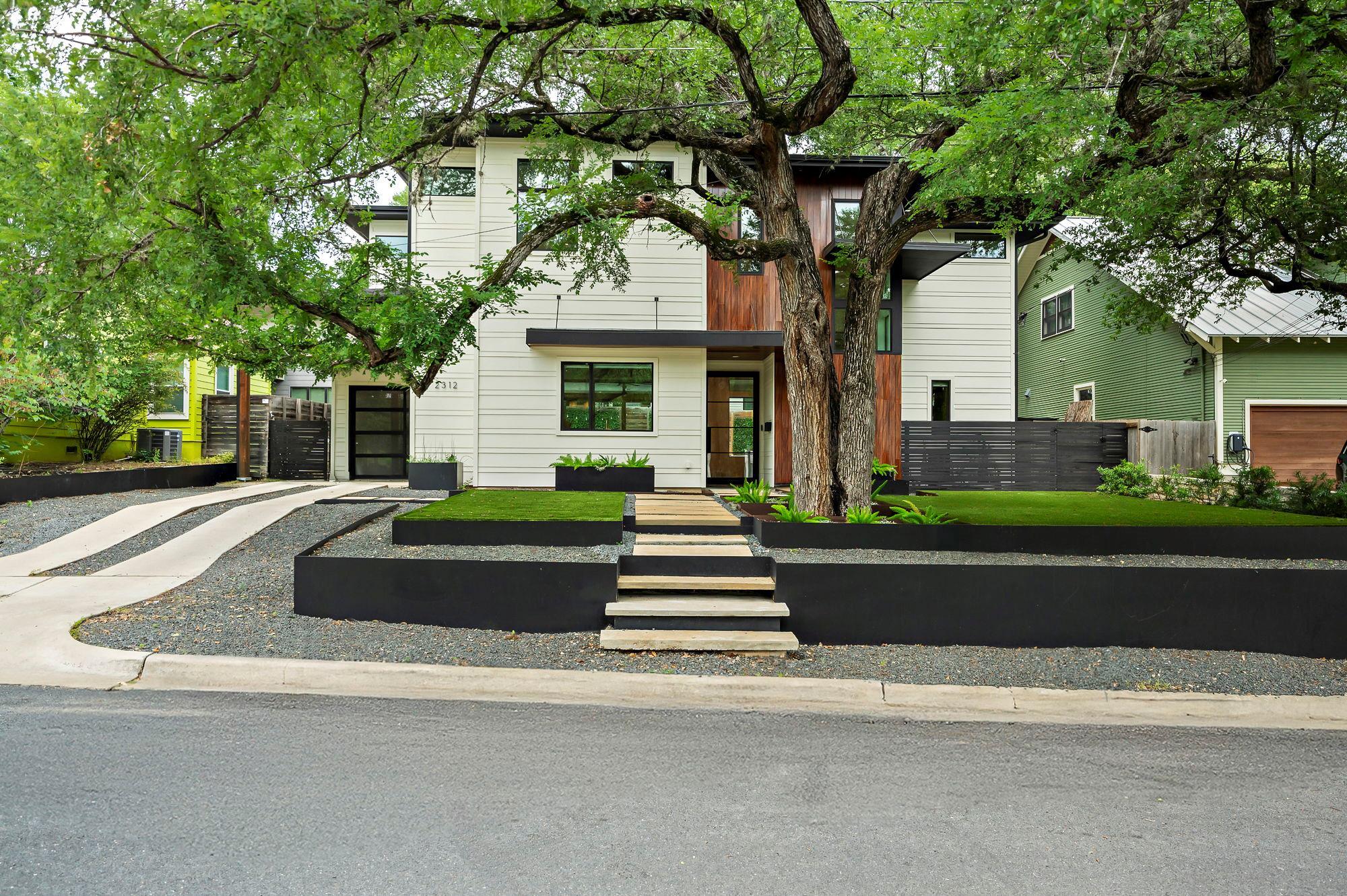 2312 Pruett ST