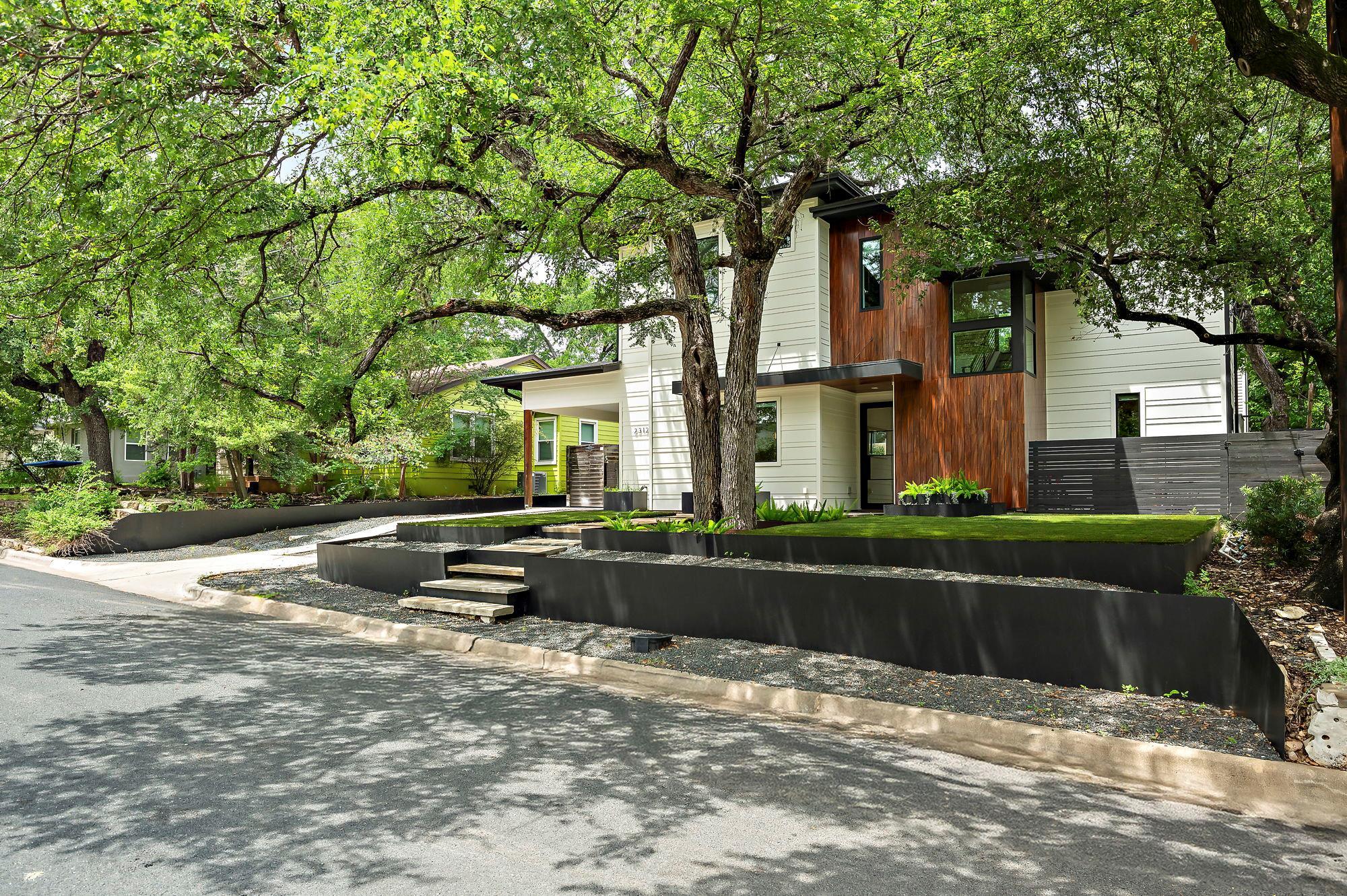 2312 Pruett ST