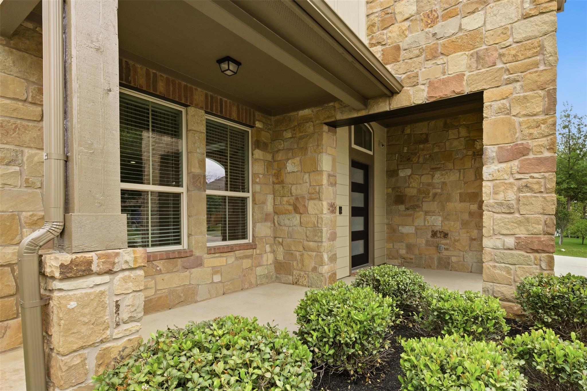 2004 Garretts WAY