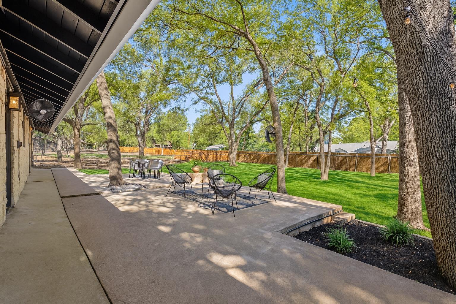 2008 Matthews LN, Austin