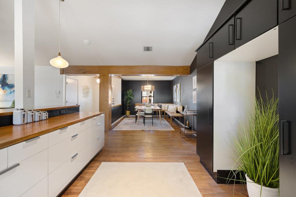 2008 Matthews LN, Austin