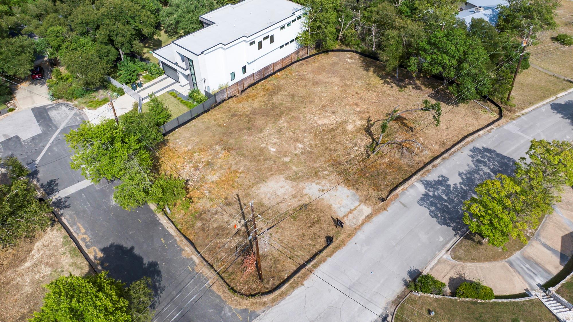 6300 Forest Hills DR