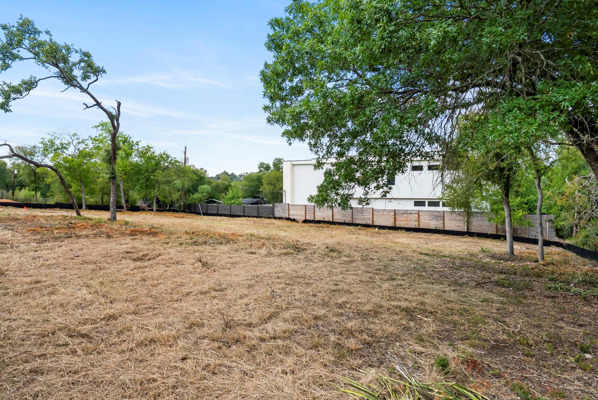 6300 Forest Hills DR