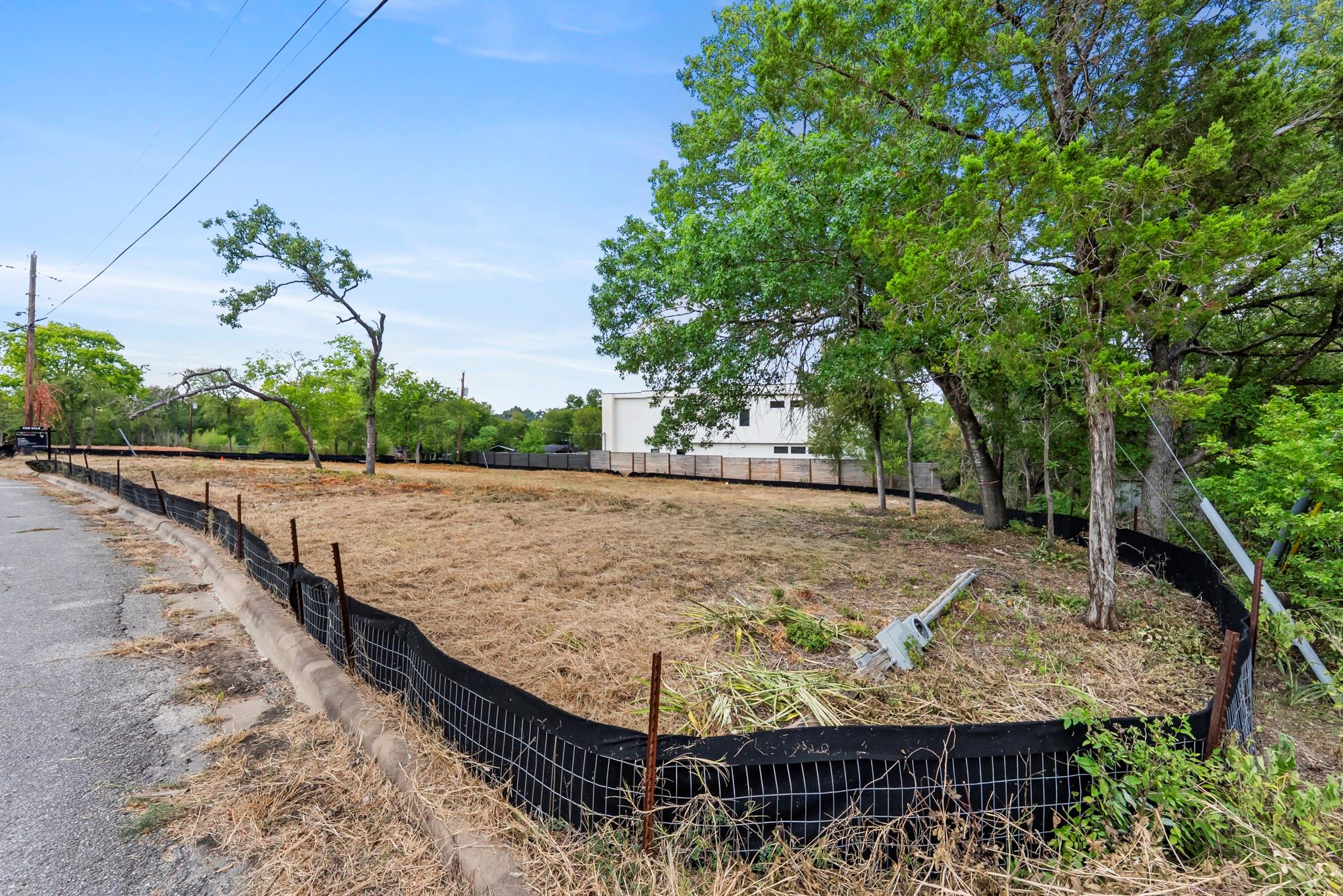 6300 Forest Hills DR