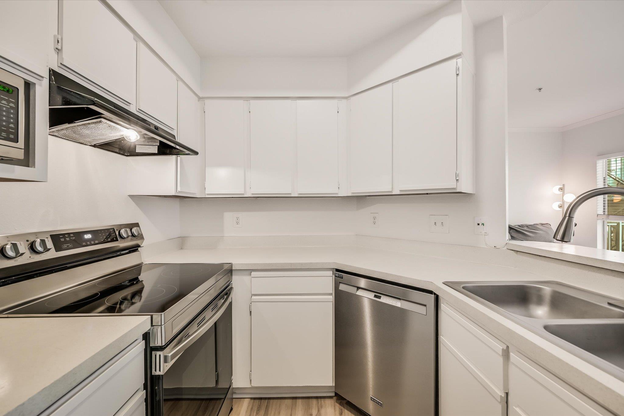 6000 Shepherd Mountain CV # 1805
