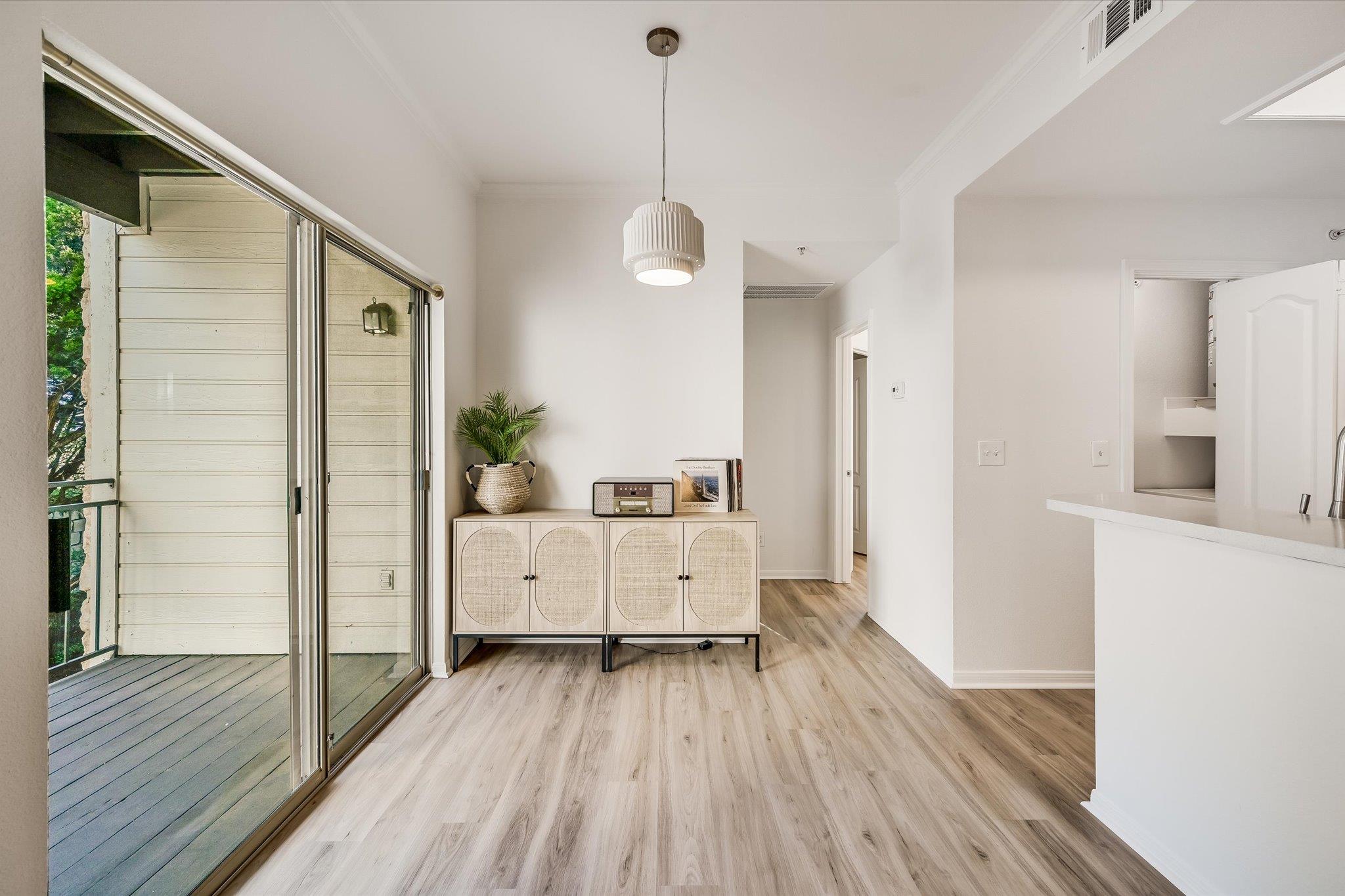 6000 Shepherd Mountain CV # 1805
