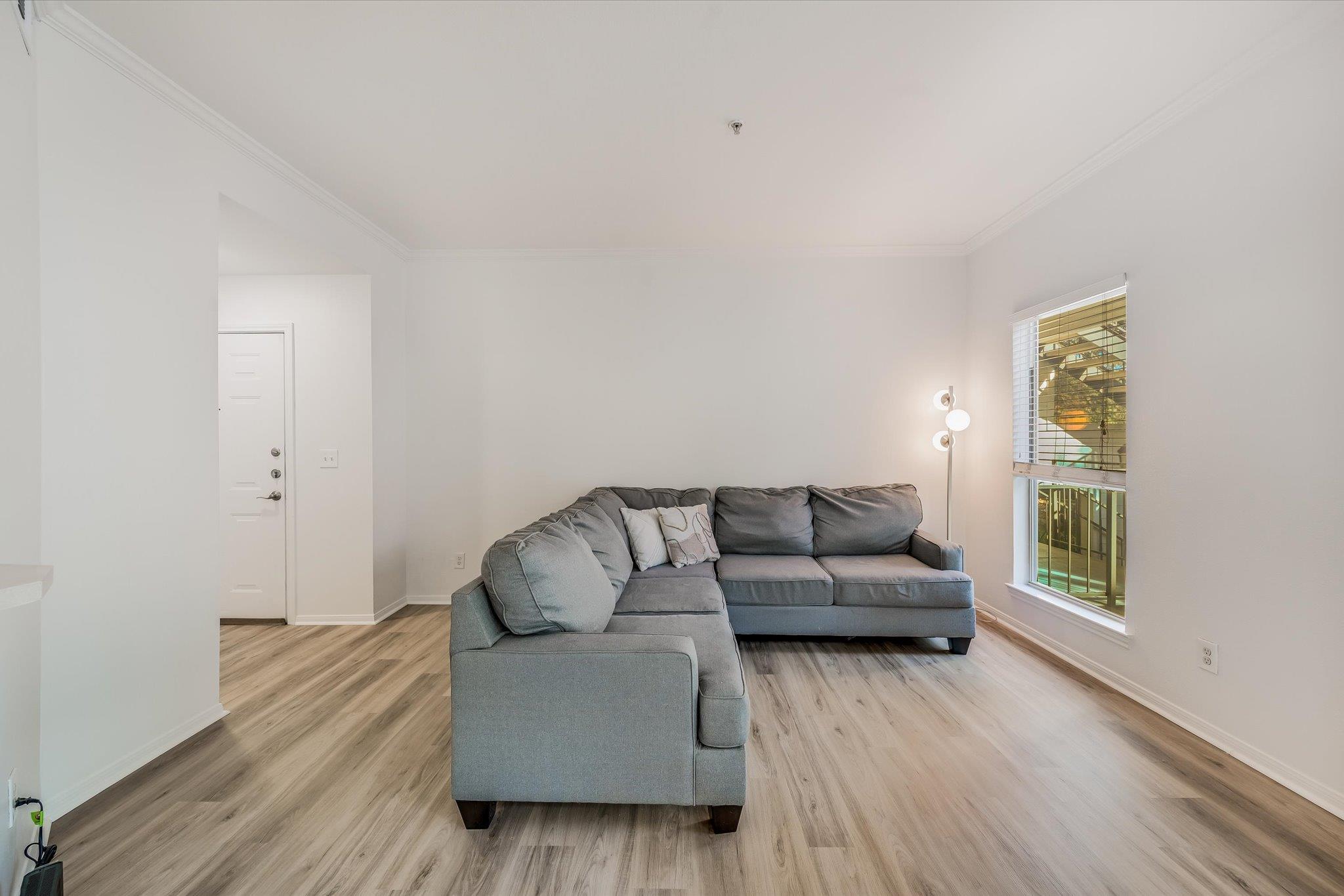 6000 Shepherd Mountain CV # 1805