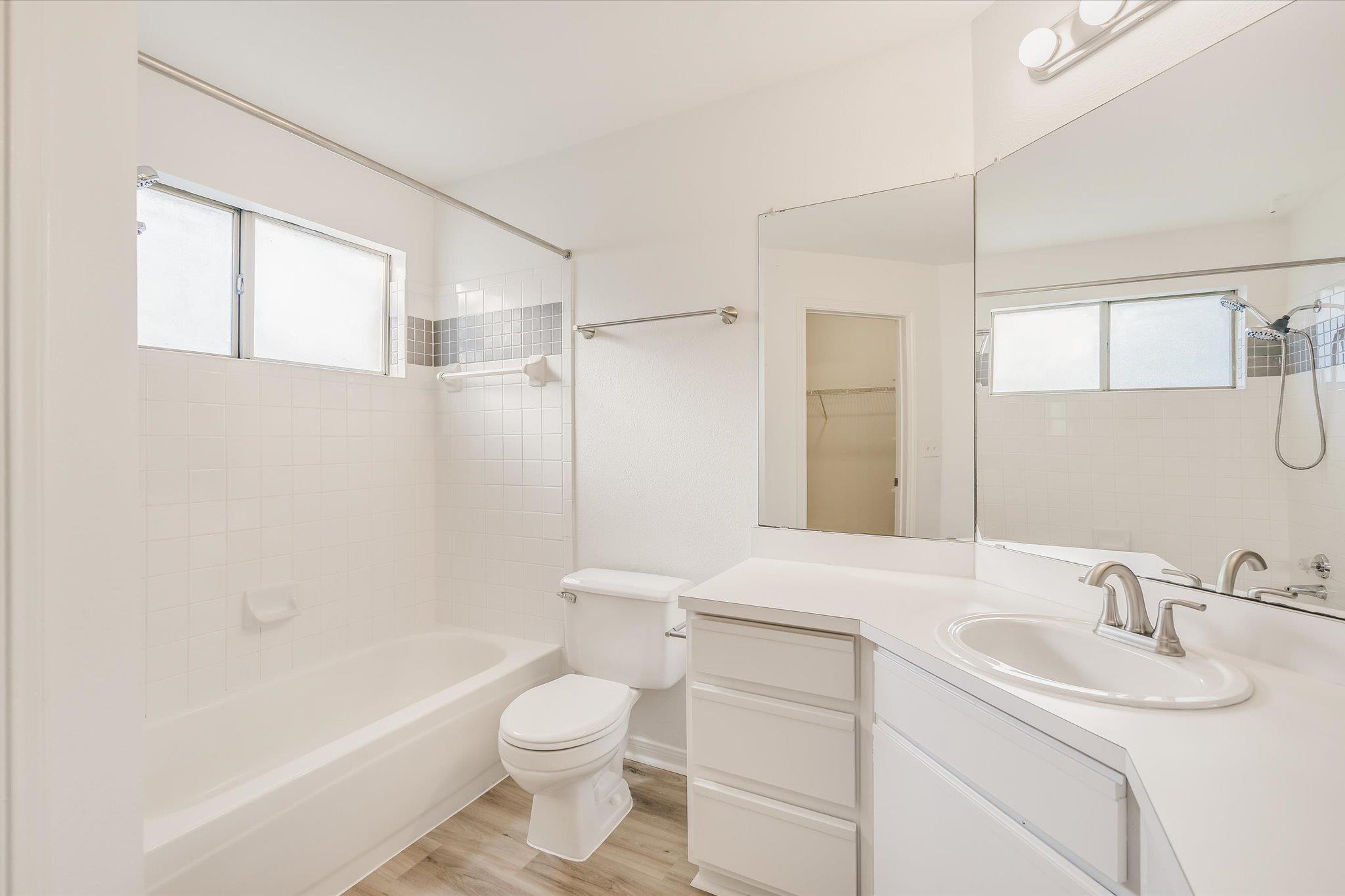 6000 Shepherd Mountain CV # 1805