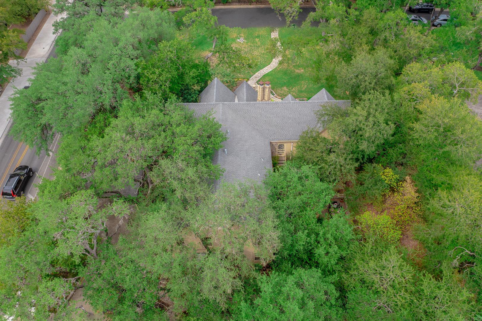 2611 Woodmont Ave