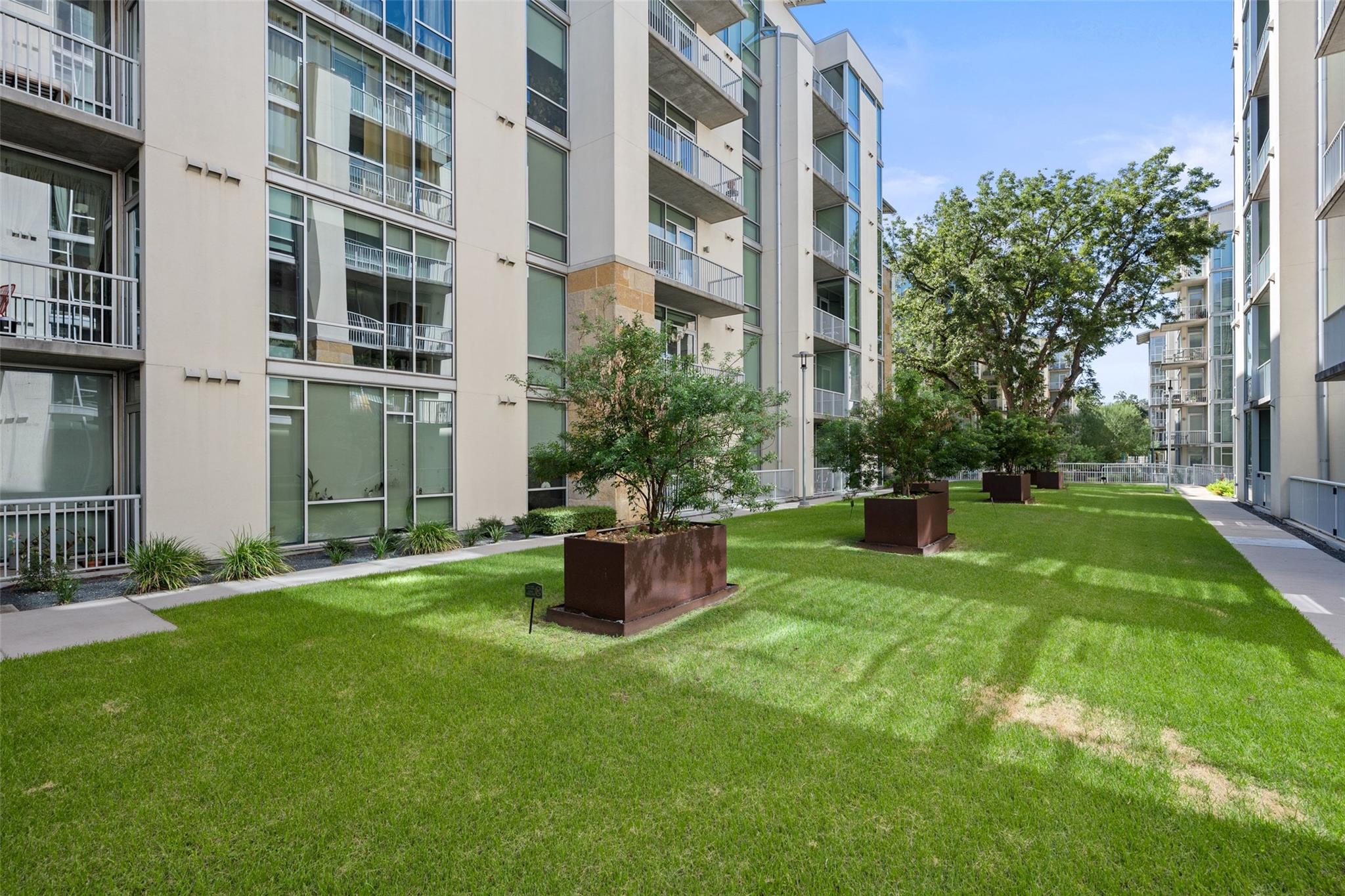 1600 Barton Springs RD # 1406