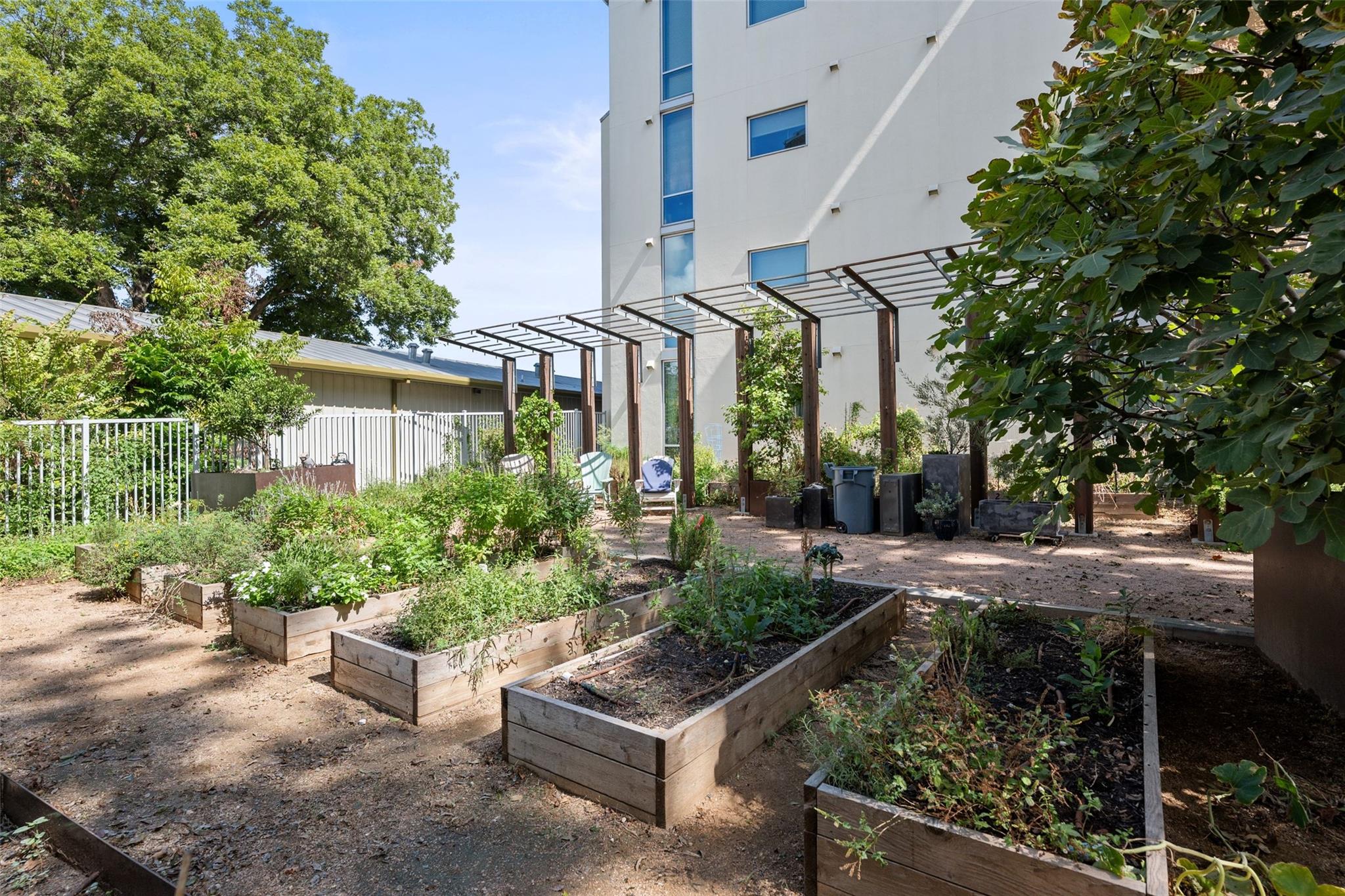 1600 Barton Springs RD # 1406