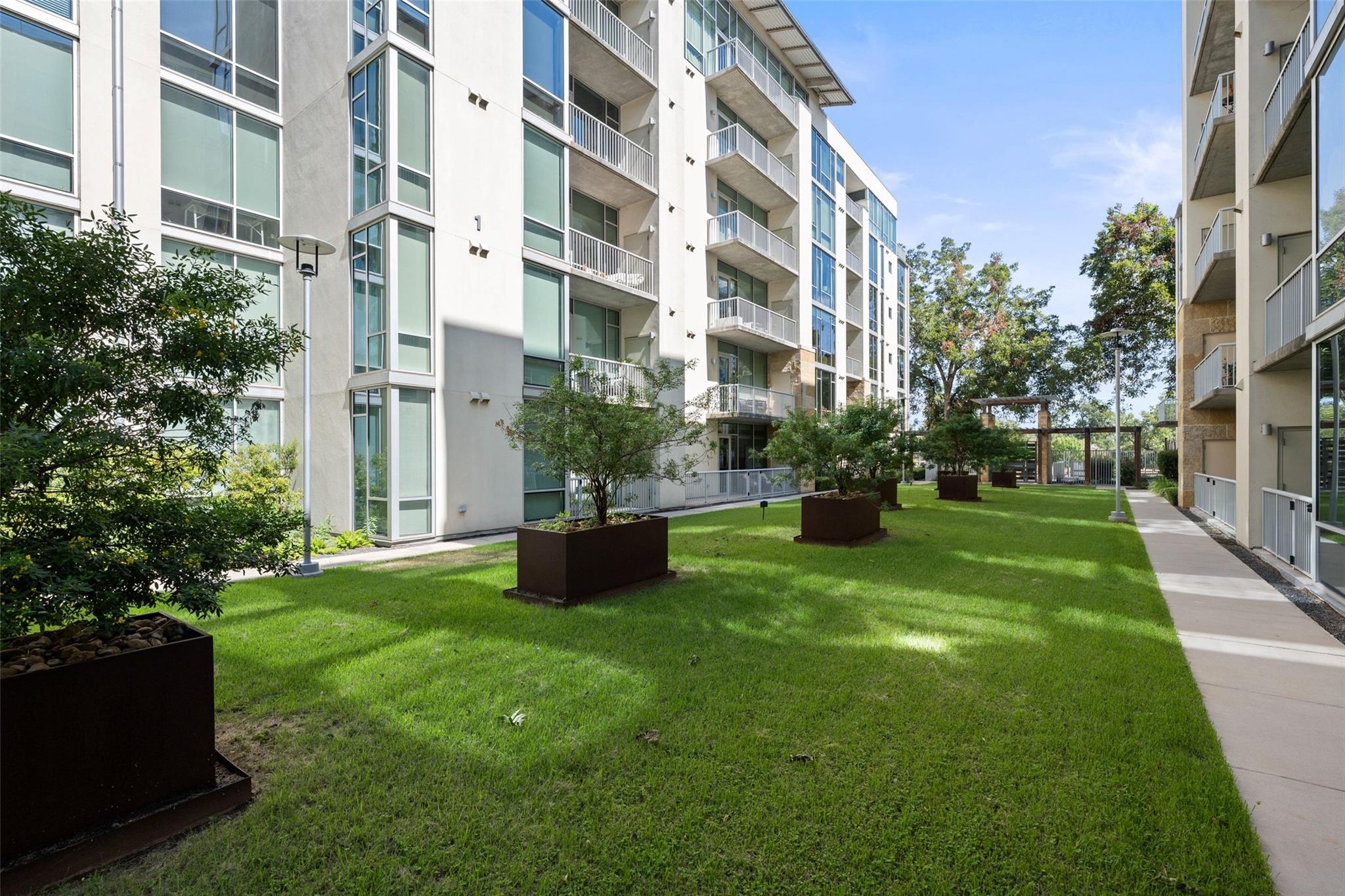 1600 Barton Springs RD # 1406